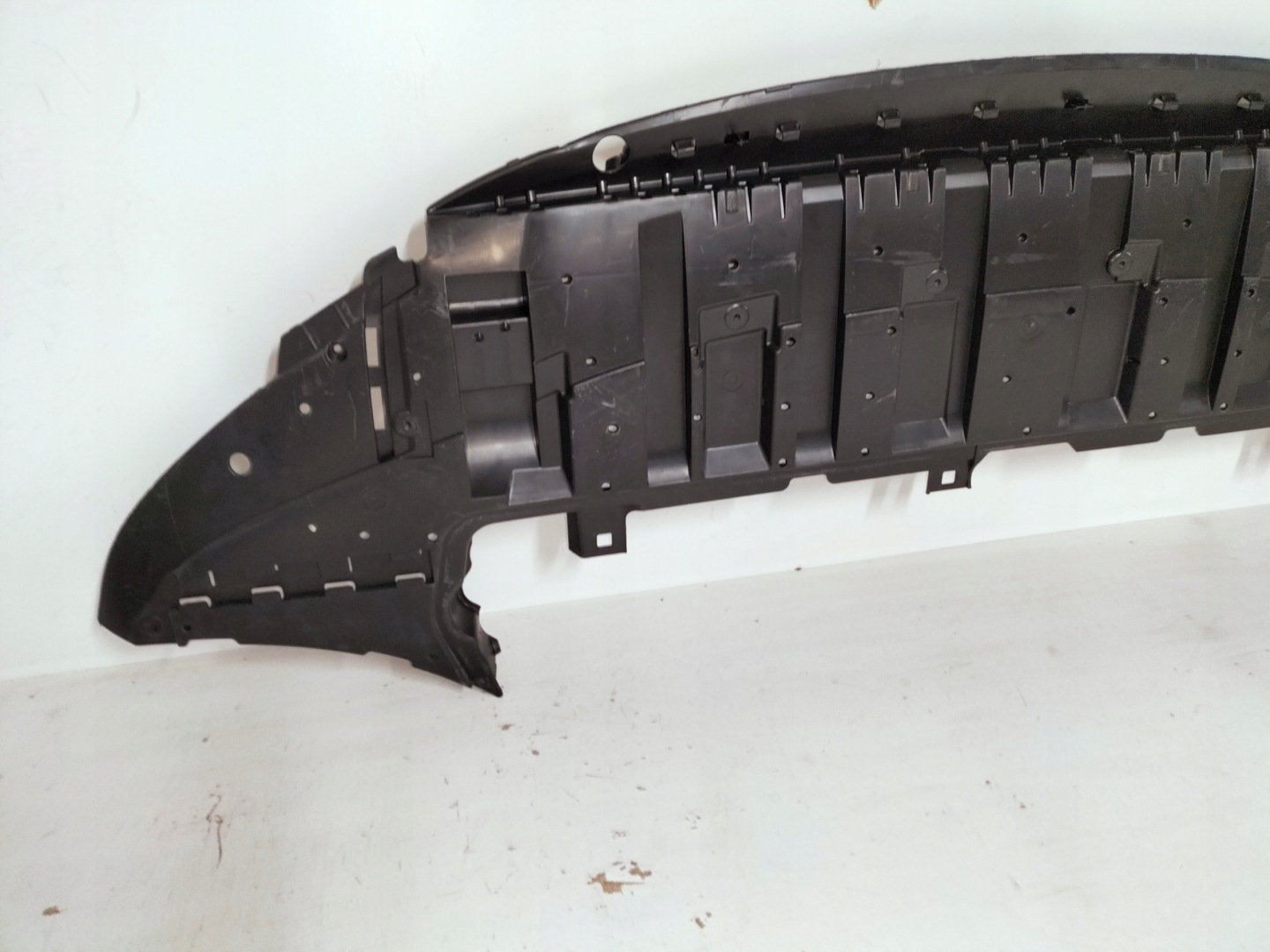 Blende Abdeckung abdeckung unter Stoßstange VOLVO V90 II 16- CROSS