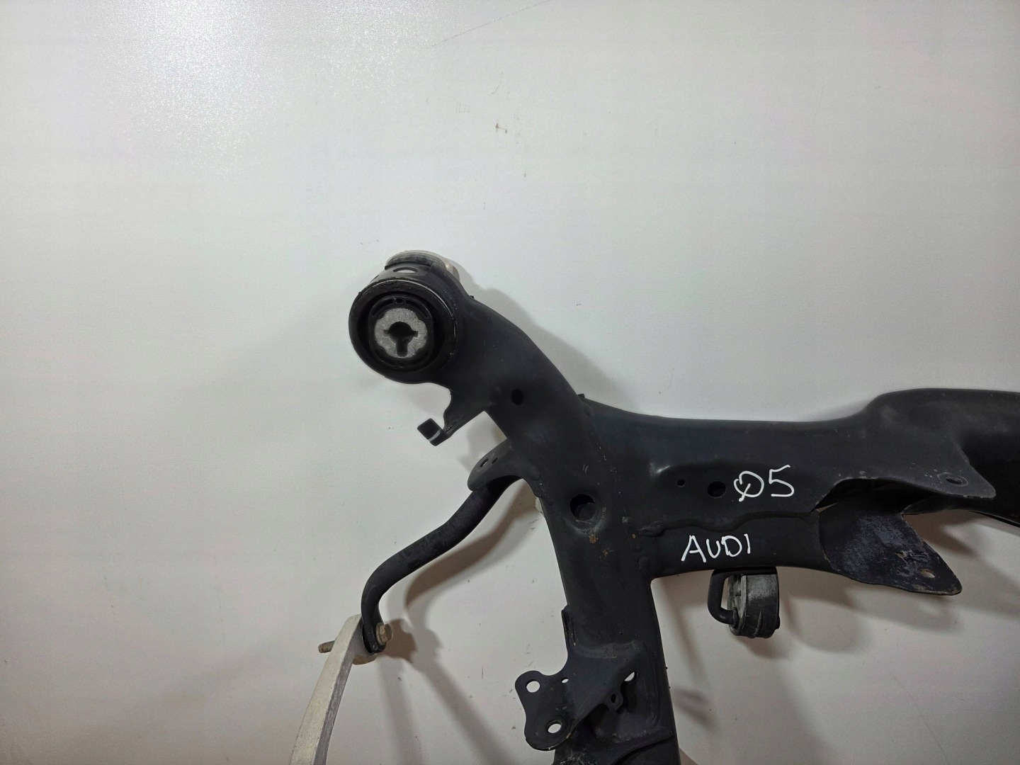 Audi Q5 SQ5 80A / A6 C8 axle beam springing 80A505235N (K393)