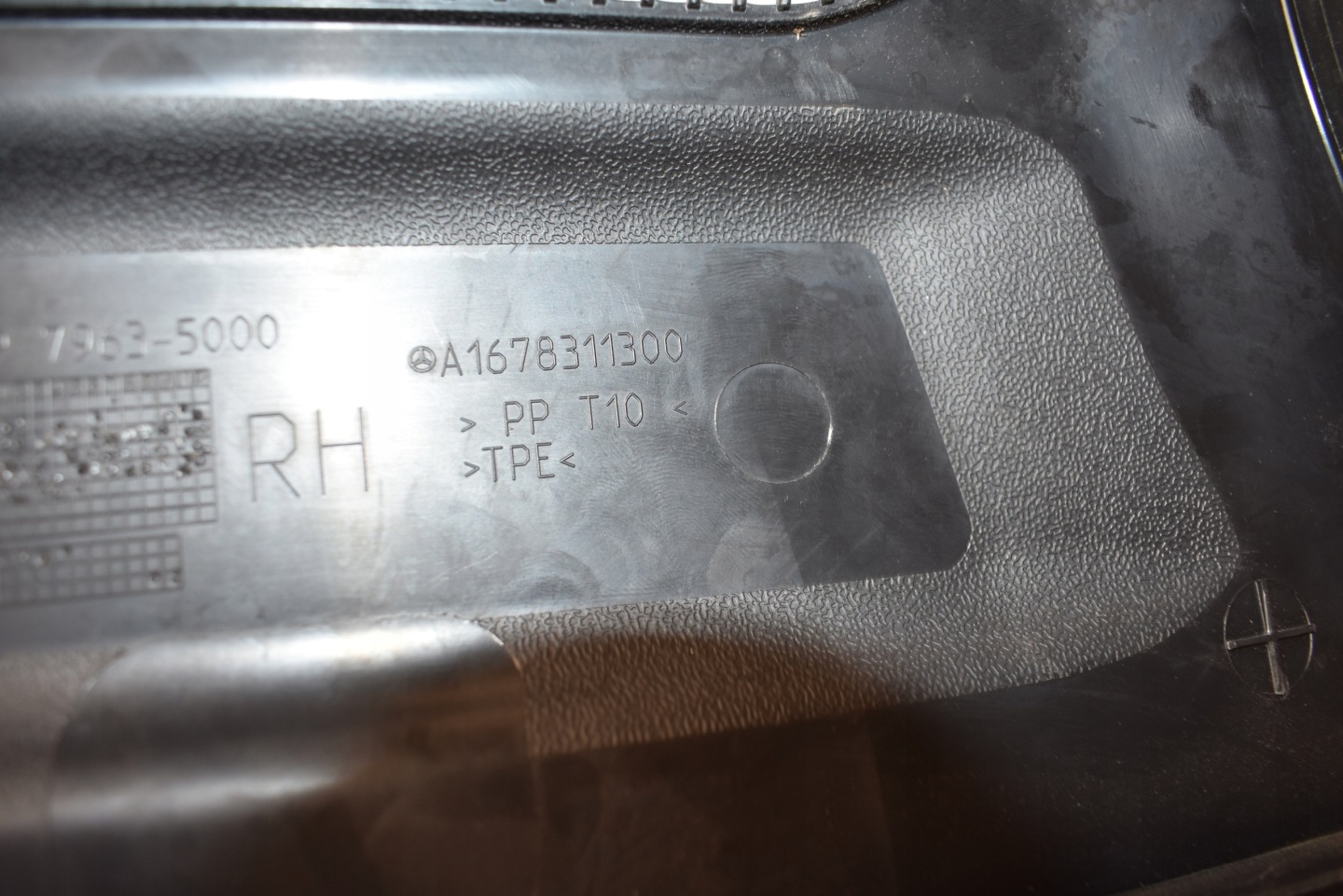 IDEALNE torpedo right MERCEDES W167 1