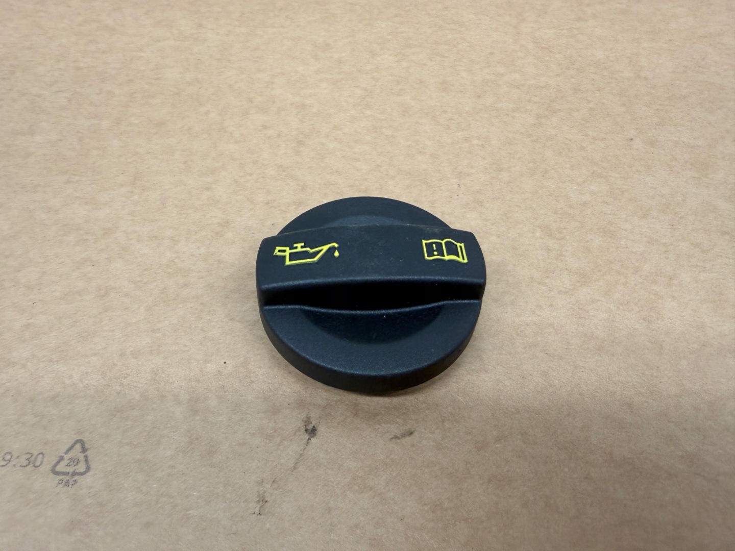 VW Audi Seat tappo serbatoio olio 04E103485B
