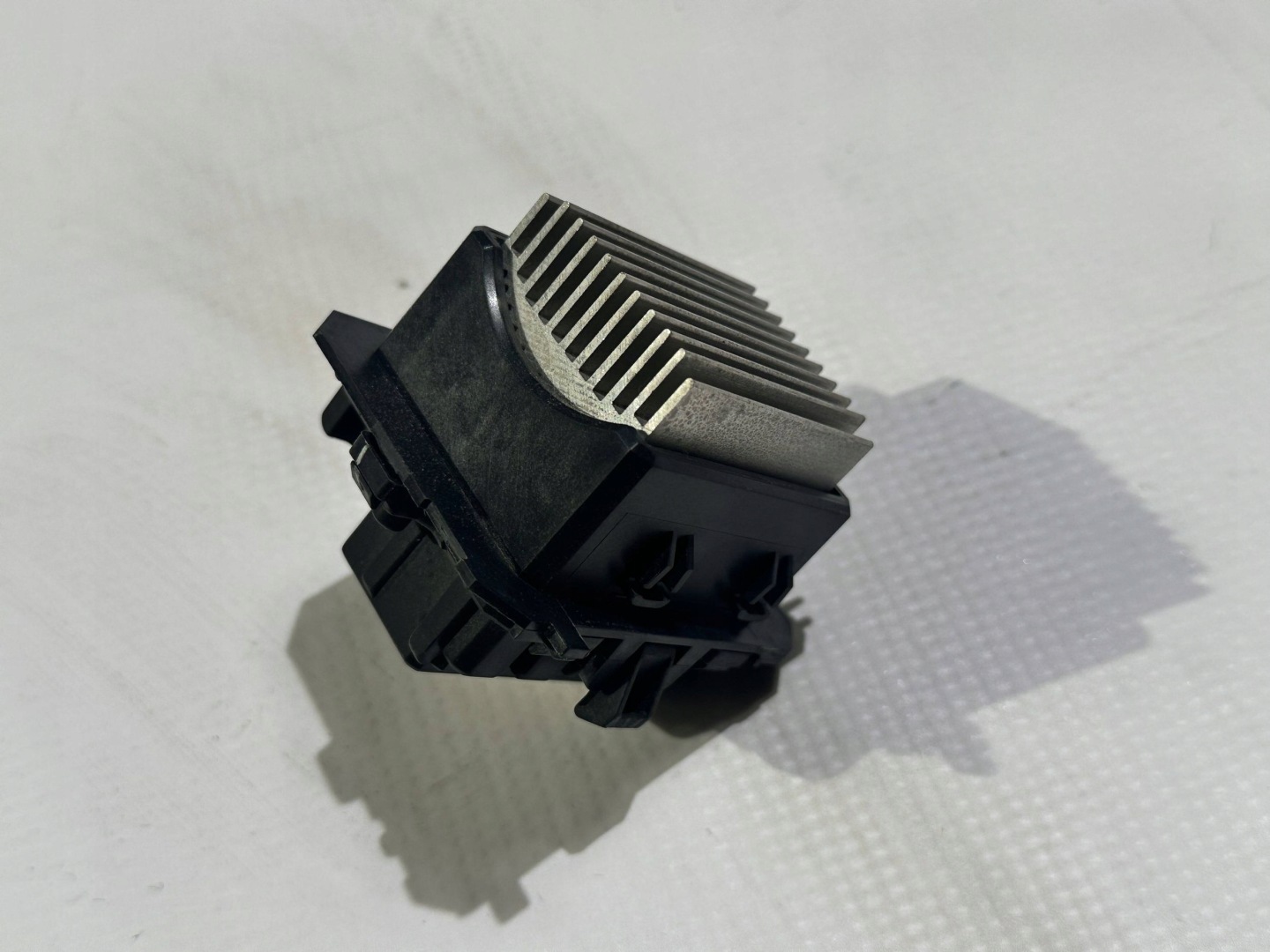 resistor, rheostat, regulator heater fan resistor Ford Explorer 2020+