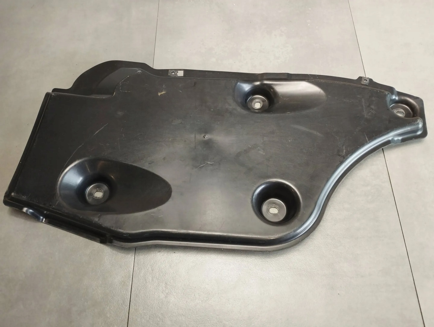 Audi A6 C7 4G cover chassis 4G0825215B