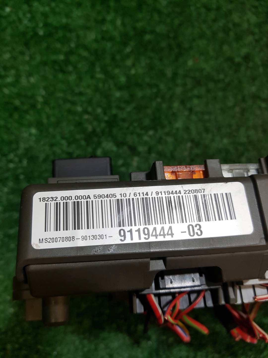 fuse box BMW E90 89006309