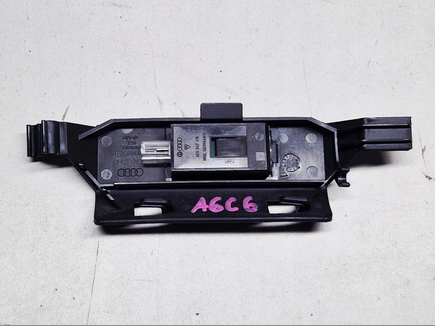 AUDI A6 C6 Licht SITZ links vorne links vorne 4E0947415