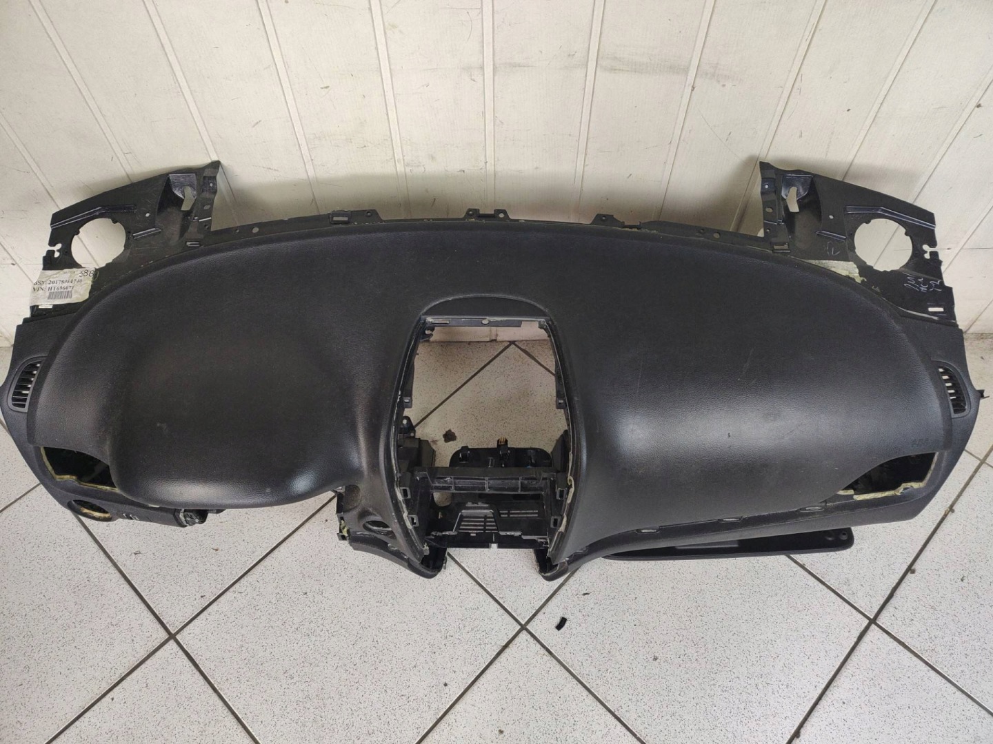 dashboard instrument panel console Dodge Journey facelift 2017 20178384740