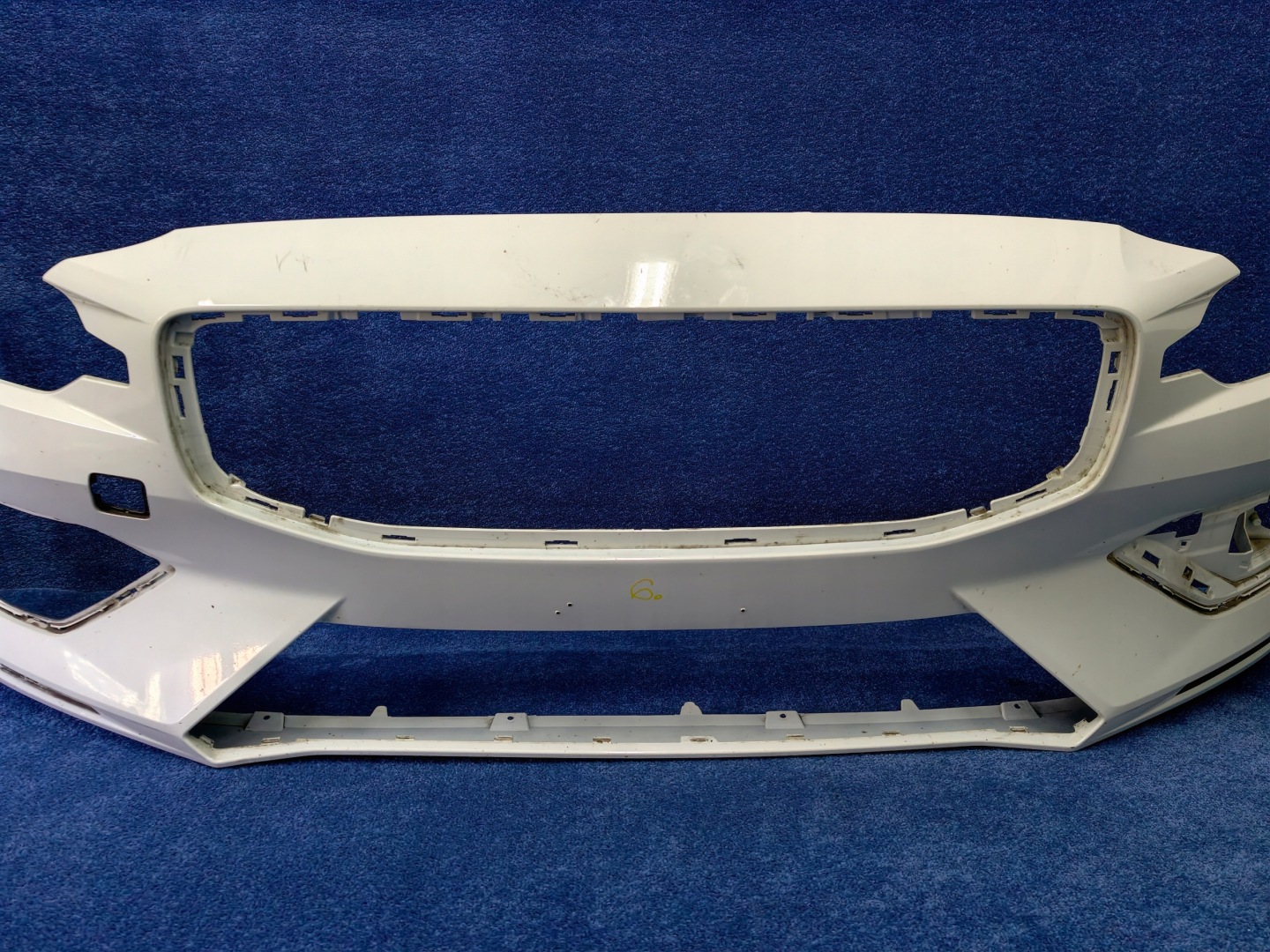 VOLVO S60 III V60 II 2018- bumper front front DO LAKIEROWANIA 31690589