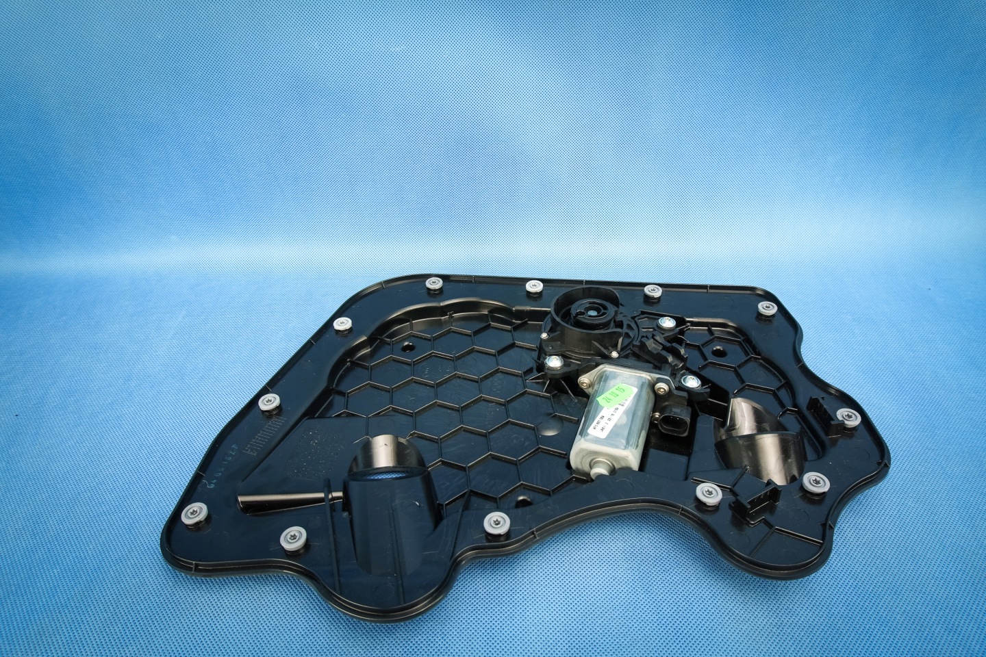 engine dociagu door Audi A6 A7 A8 S8 4H 4F0837059