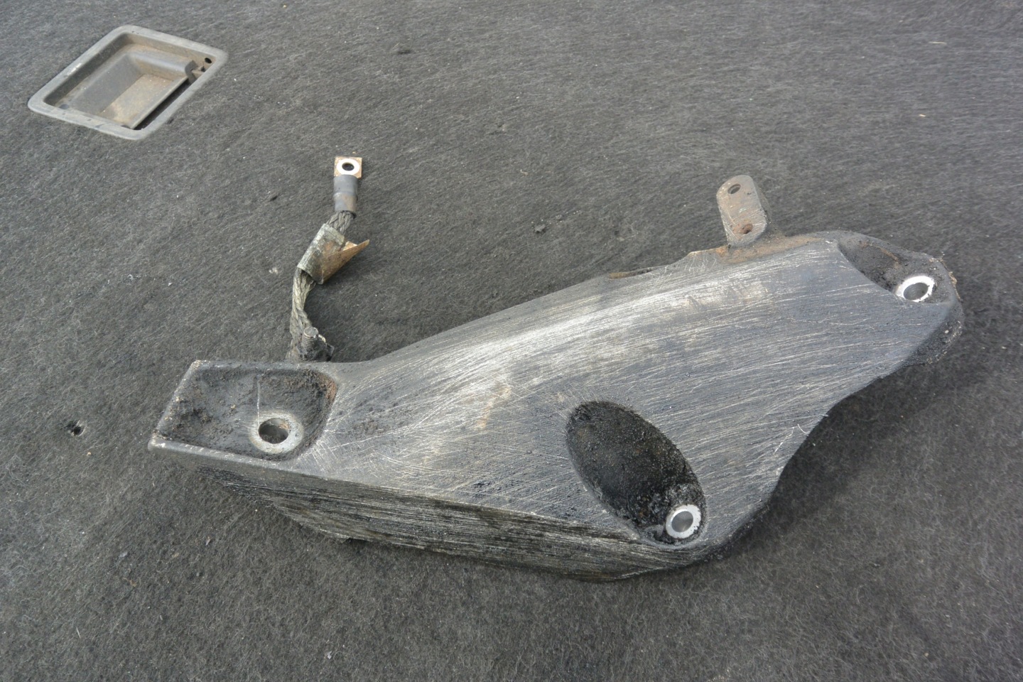 holder engine mount left 3.0D BMW X5 X6 E70 E71