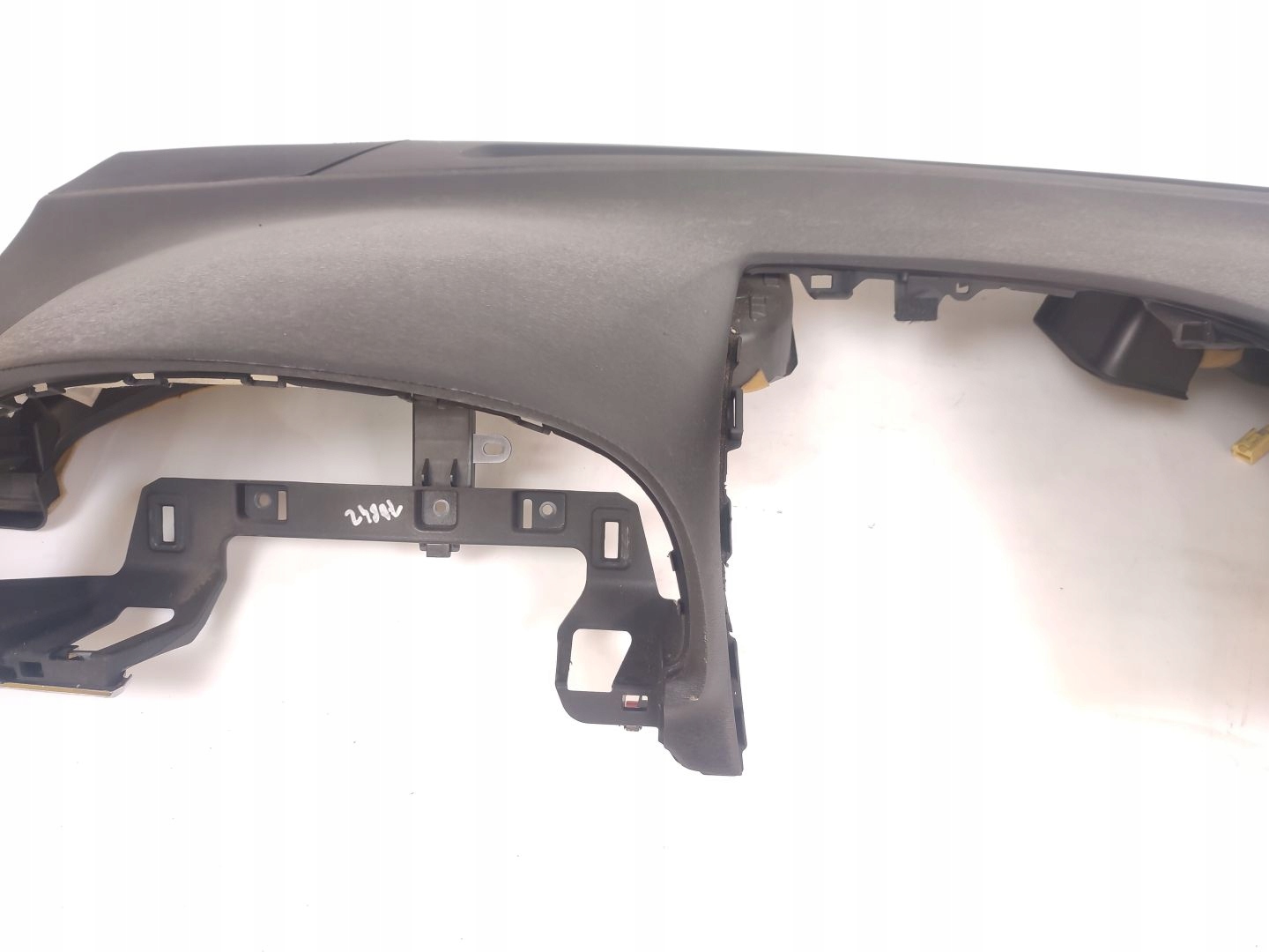 dashboard instrument panel console cockpit TOYOTA AVENSIS T27 (2009-2011) EUROPA