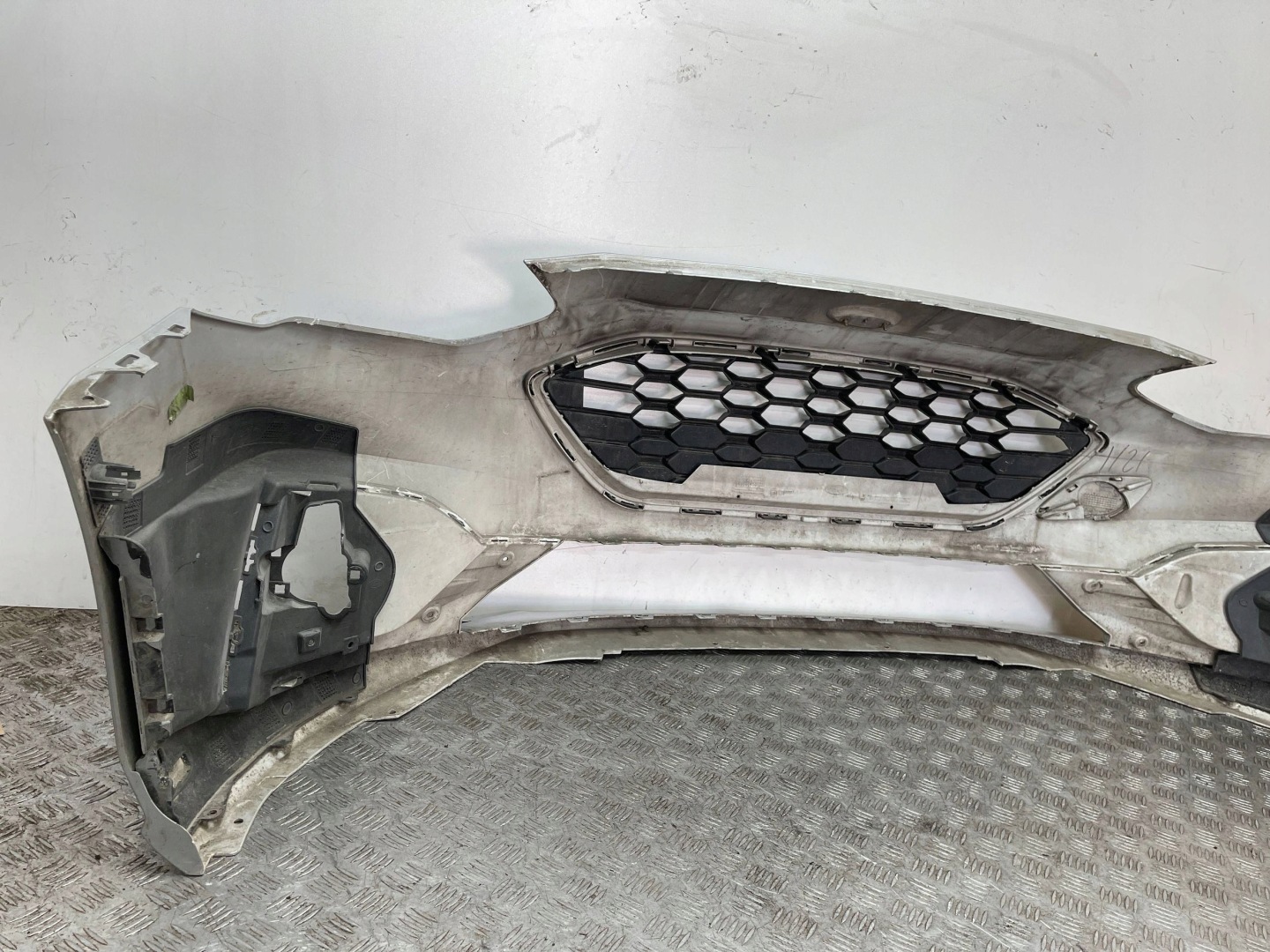nárazník předek přední FORD FOCUS MK4 ST-LINE 18