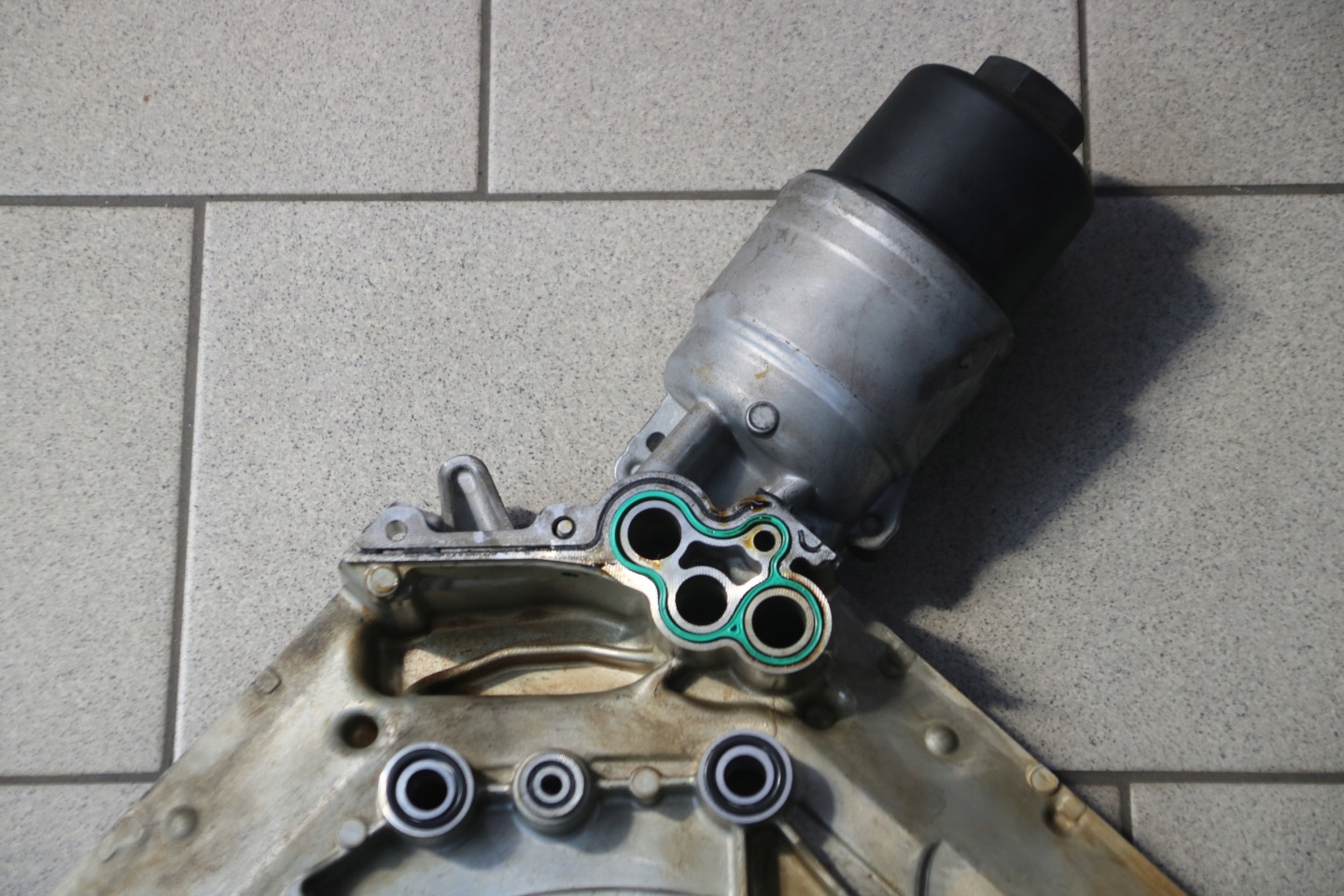 AUDI A8 D4 4H TFSI CRE Boîte Couvercle de la distribution 06E103173