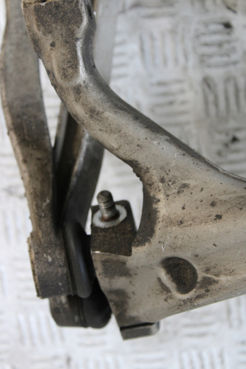 otoč pravý předek AUDI A6 C6 4F0 4F9