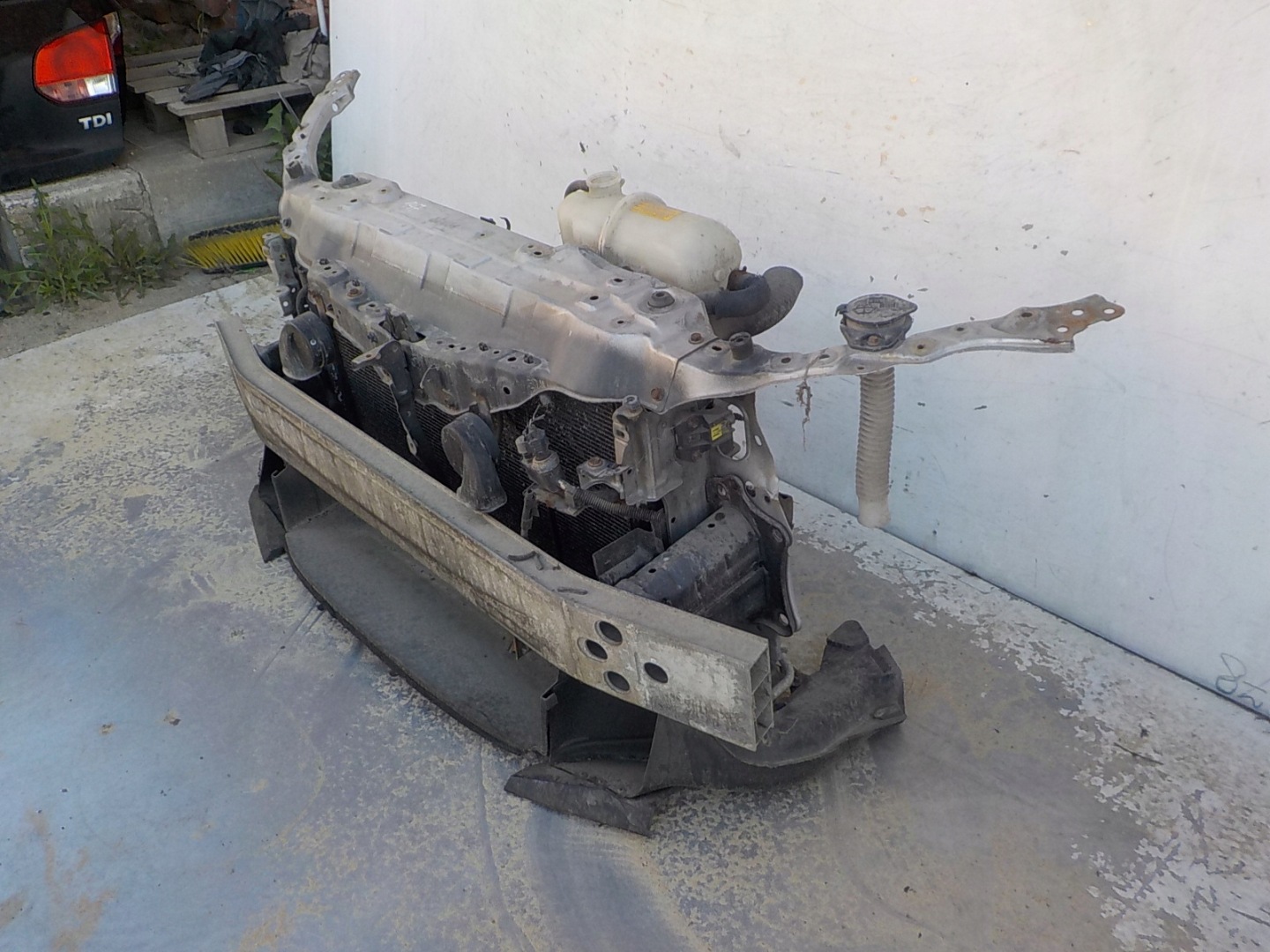 147 LEXUS IS II 220 DIESEL support panel for radiators sider radiator