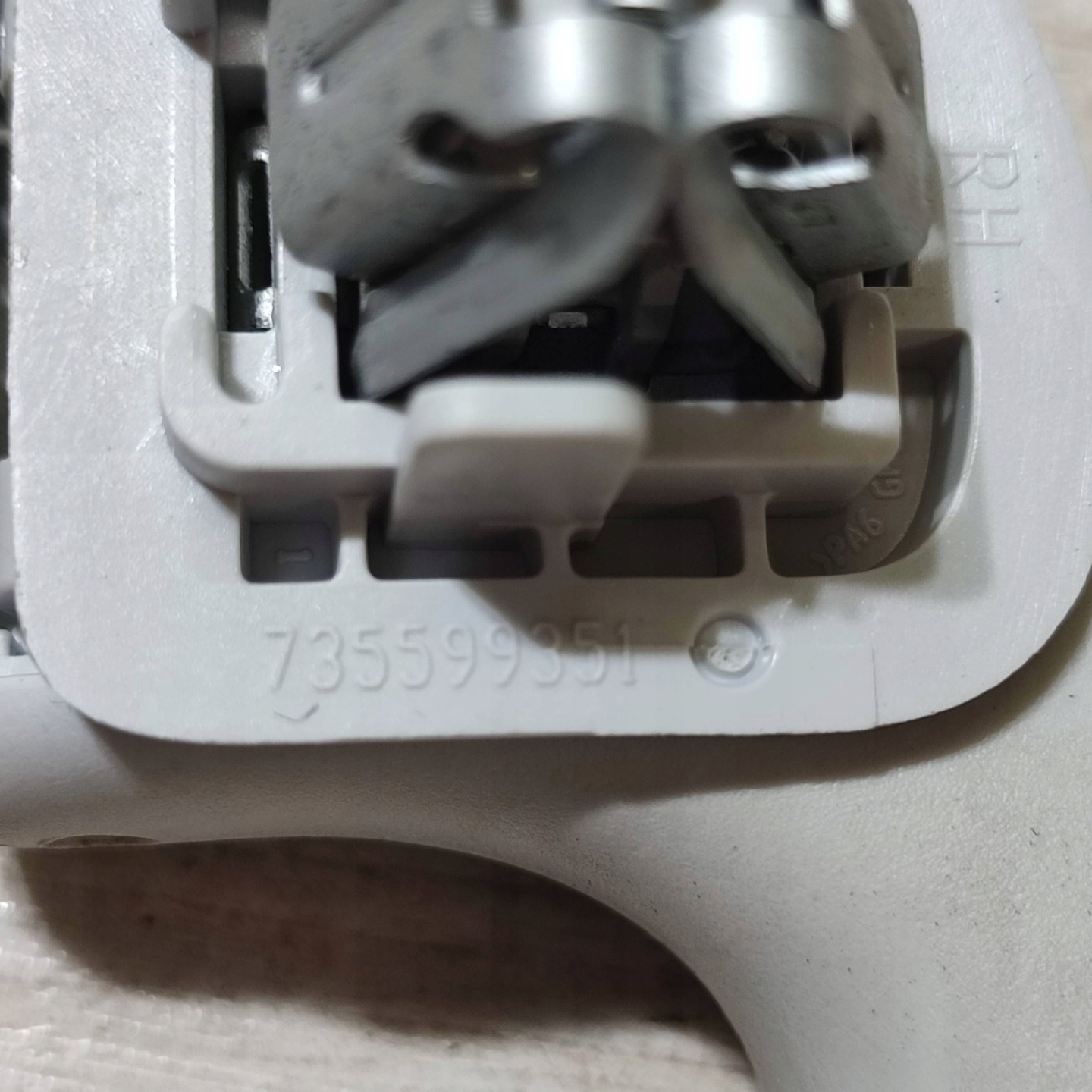 handle sufitowa front Fiat 500X 735599351