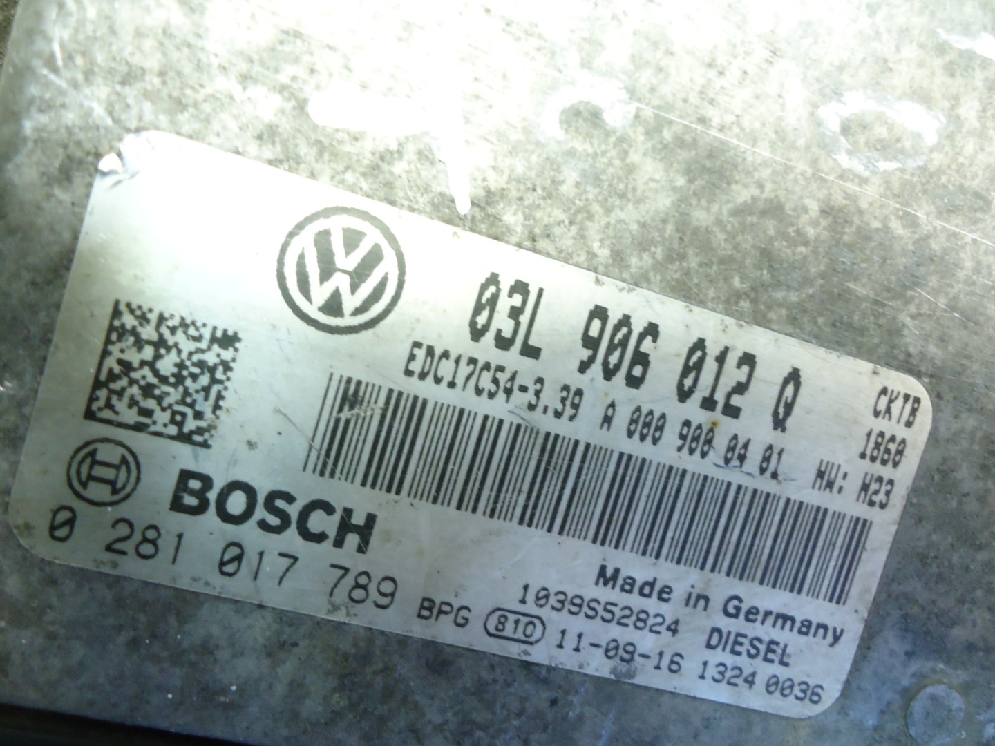 VW CRAFTER 2.0TDI CKT computer 03L906012Q 0281017789