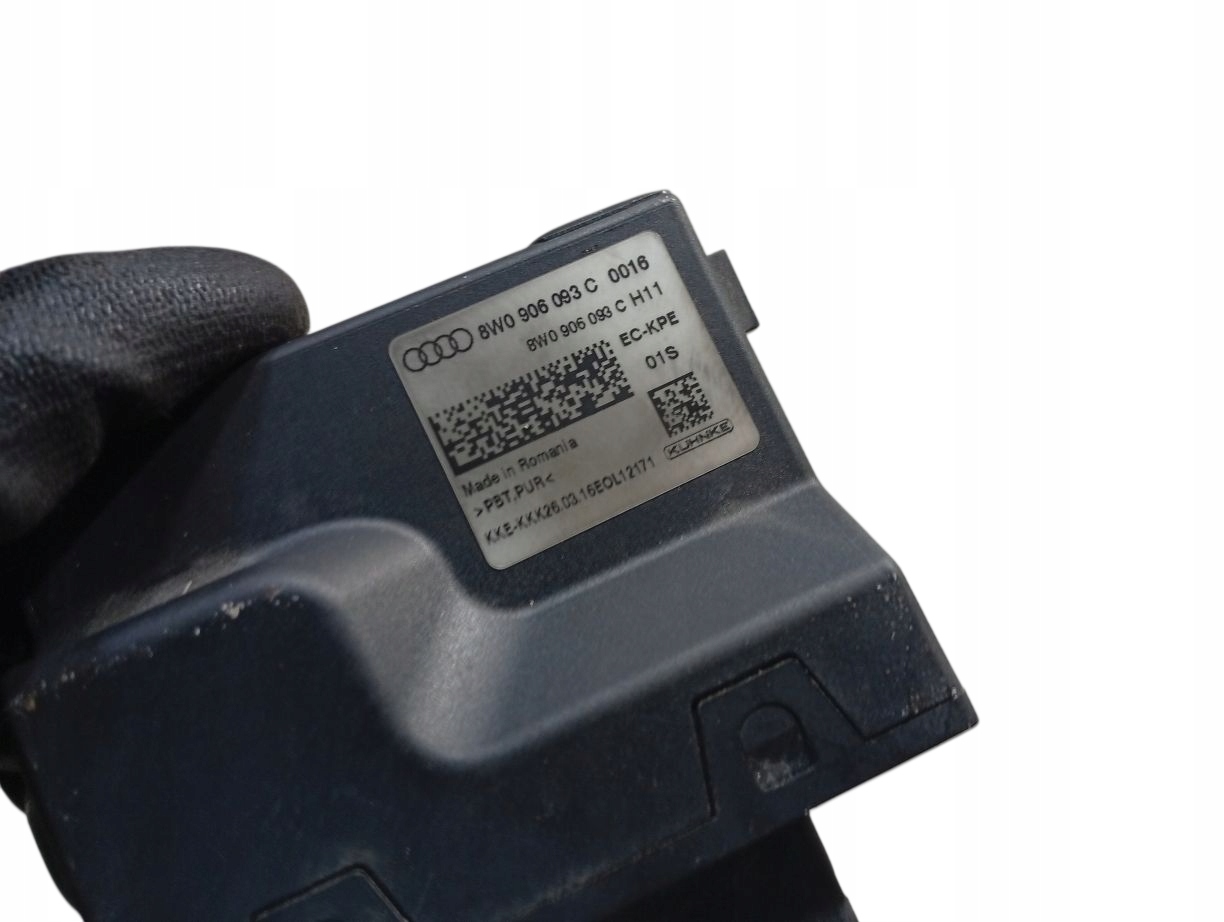 Module POMPY Carburant AUDI A4 B9 2.0 TFSI 8W0906093C