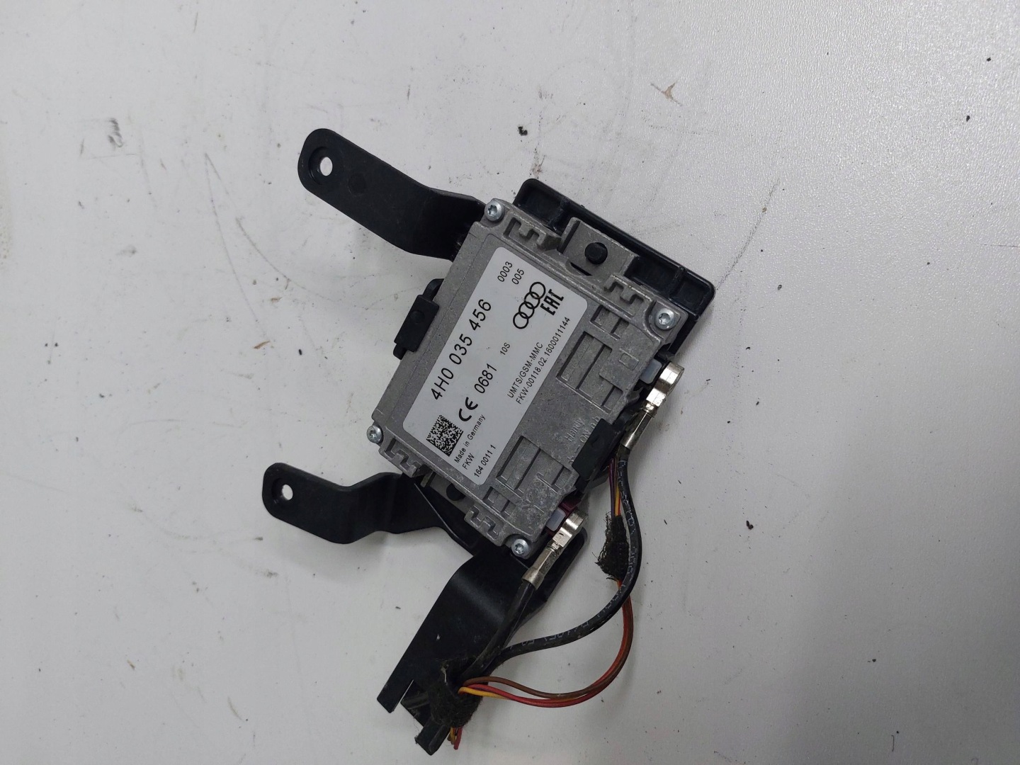 VW GOLF VII OCTAVIA III AUDI A3 8V antenna amplifier 4H0035456
