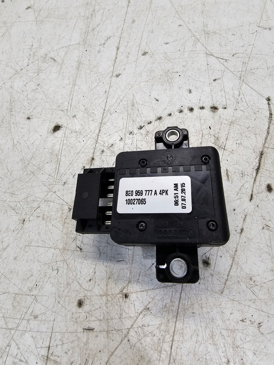 REGULACJA SITZ AUDI A1 A3 A4 A5 A6 A7 Q2 Q3 Q5 Q7 8E0959777A 4PK