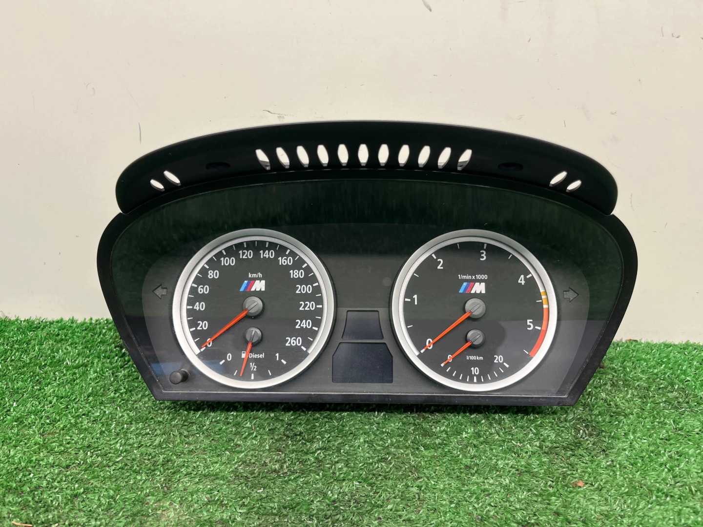 dials dials BMW E60 M5 62116937618