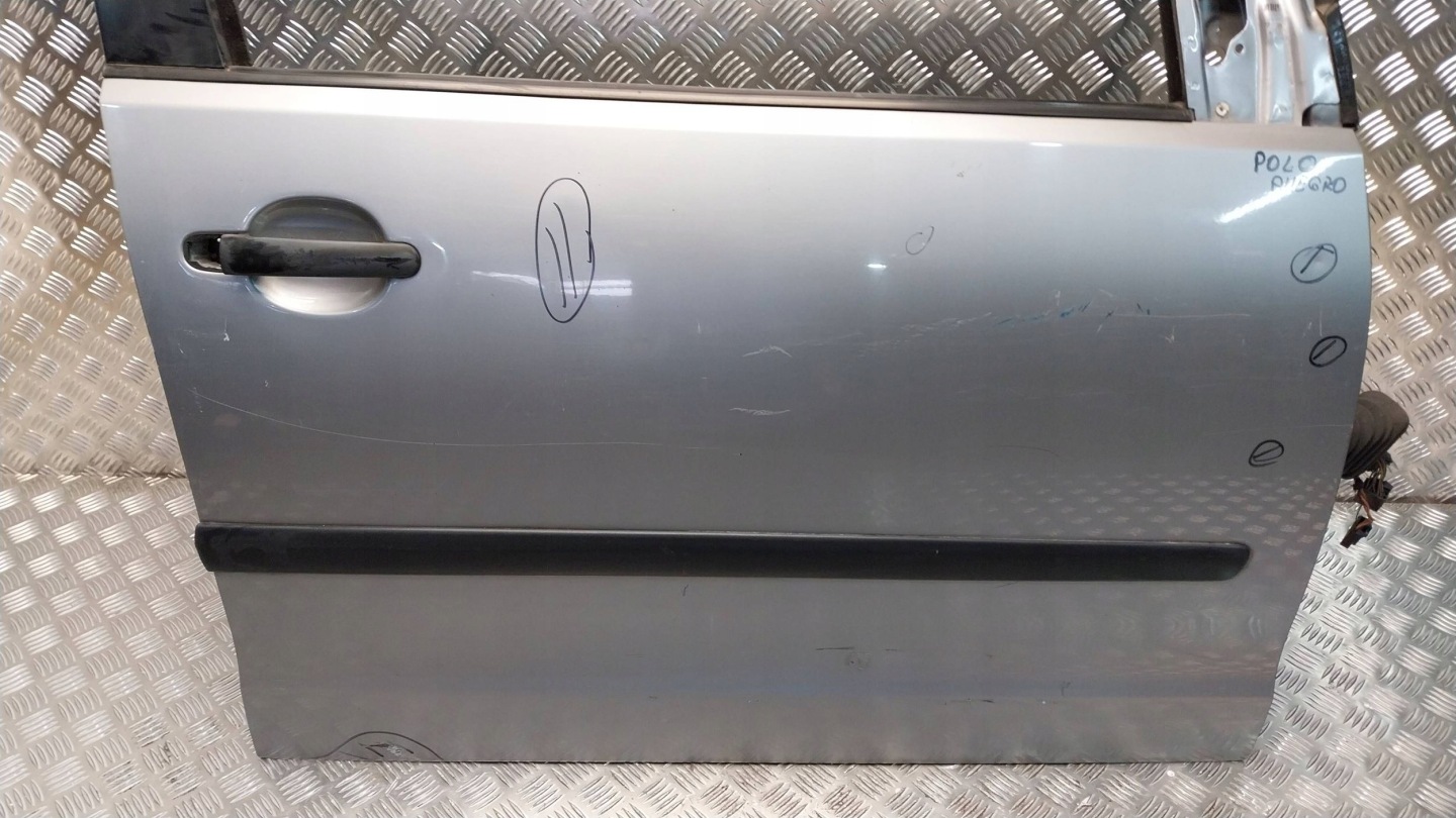 dveře předek pravé VW POLO 6Q 01