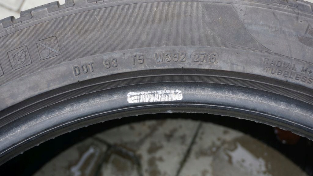 2 winter tyres PIRELLI SCORPION RUN FLAT 275 40 R20