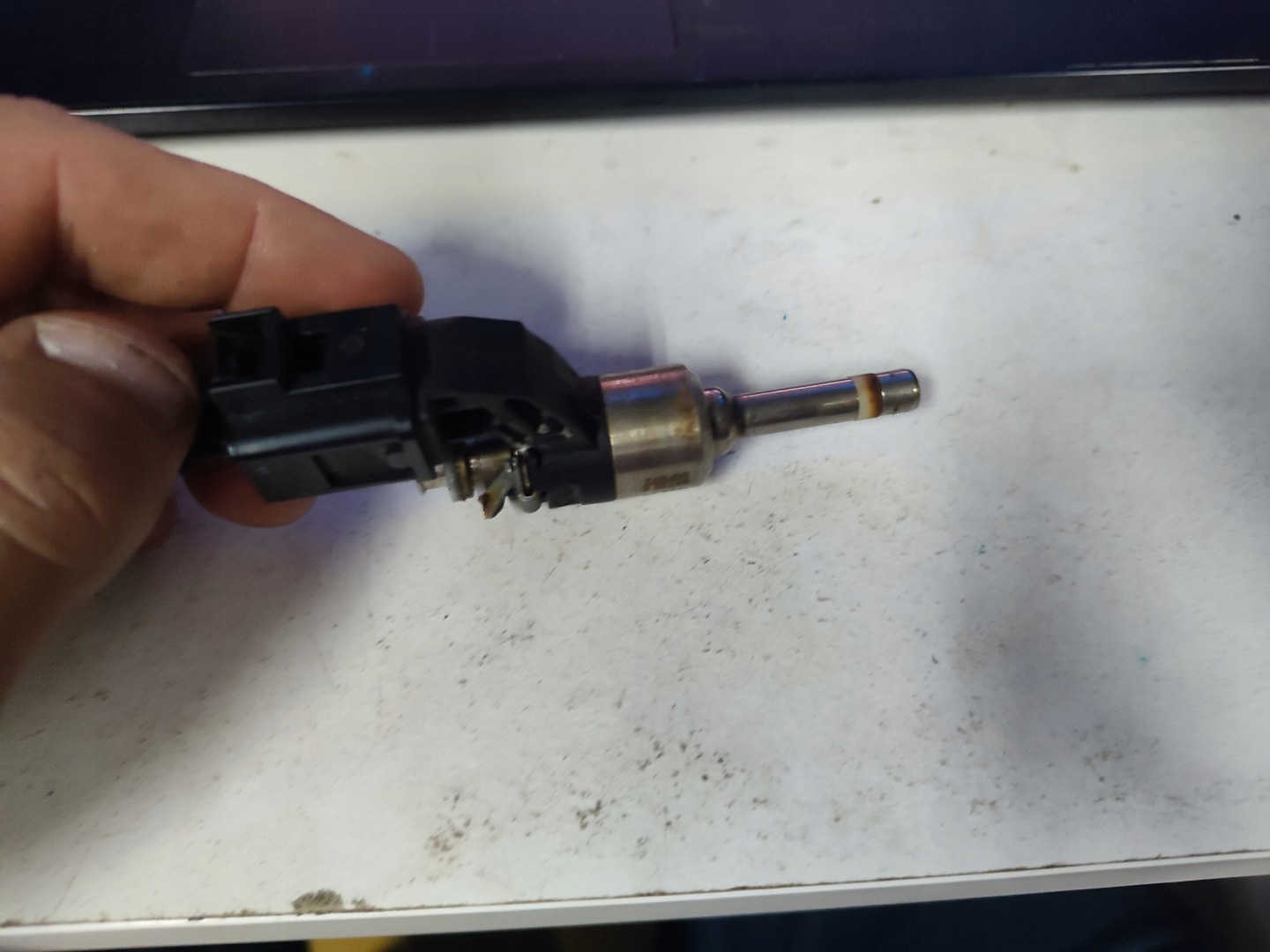 nozzle injector VW GOLF 5 V 1.4 TSI 122 KM 03C906036F