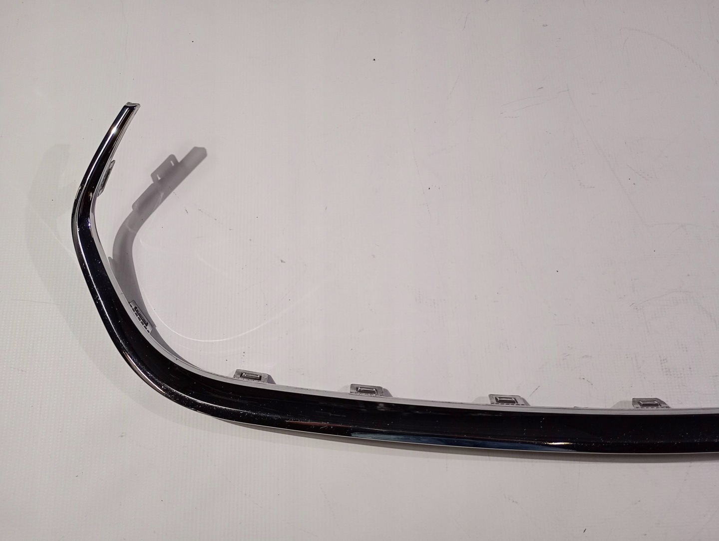 moulding frame cap grille grilla chrom Chrysler Pacifica 2021