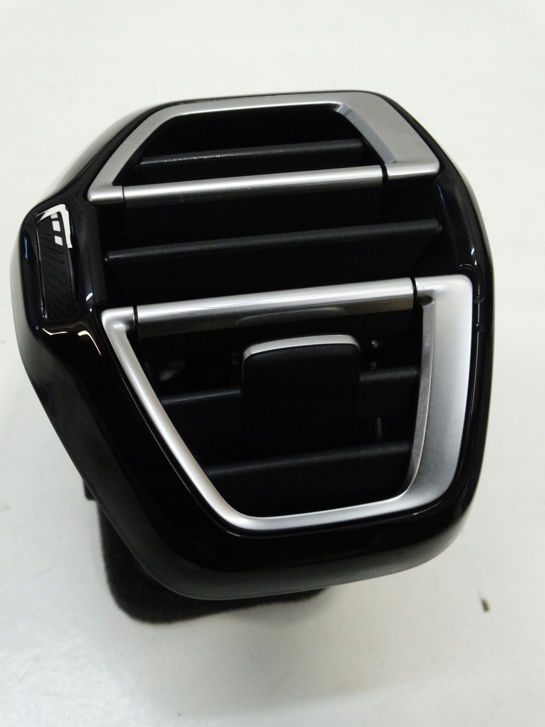 grid air conditioning devices right front CITROEN C4 III 9831805480 2020R.