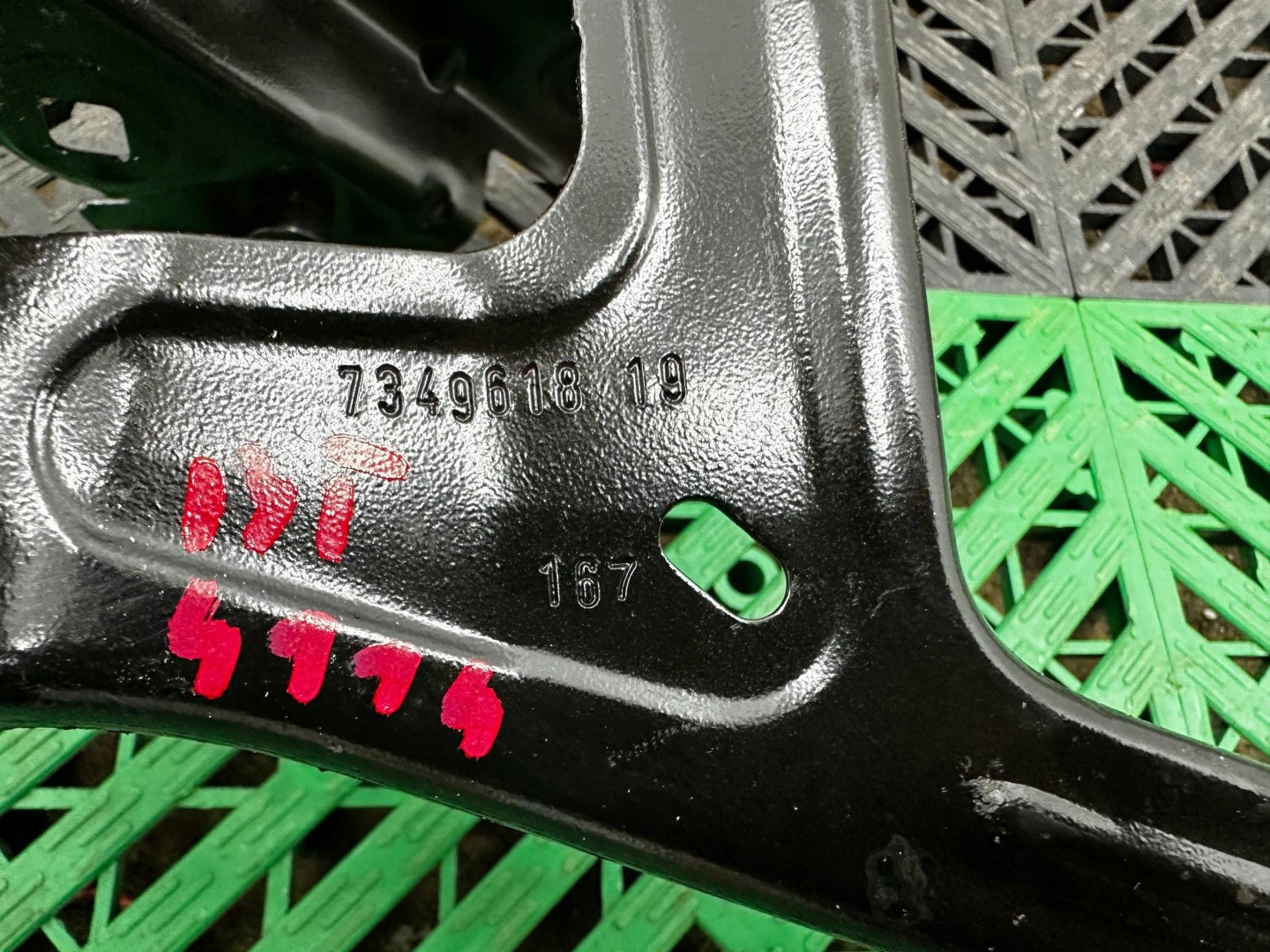 staffa parafango BMW 5 G30 G31 7349618
