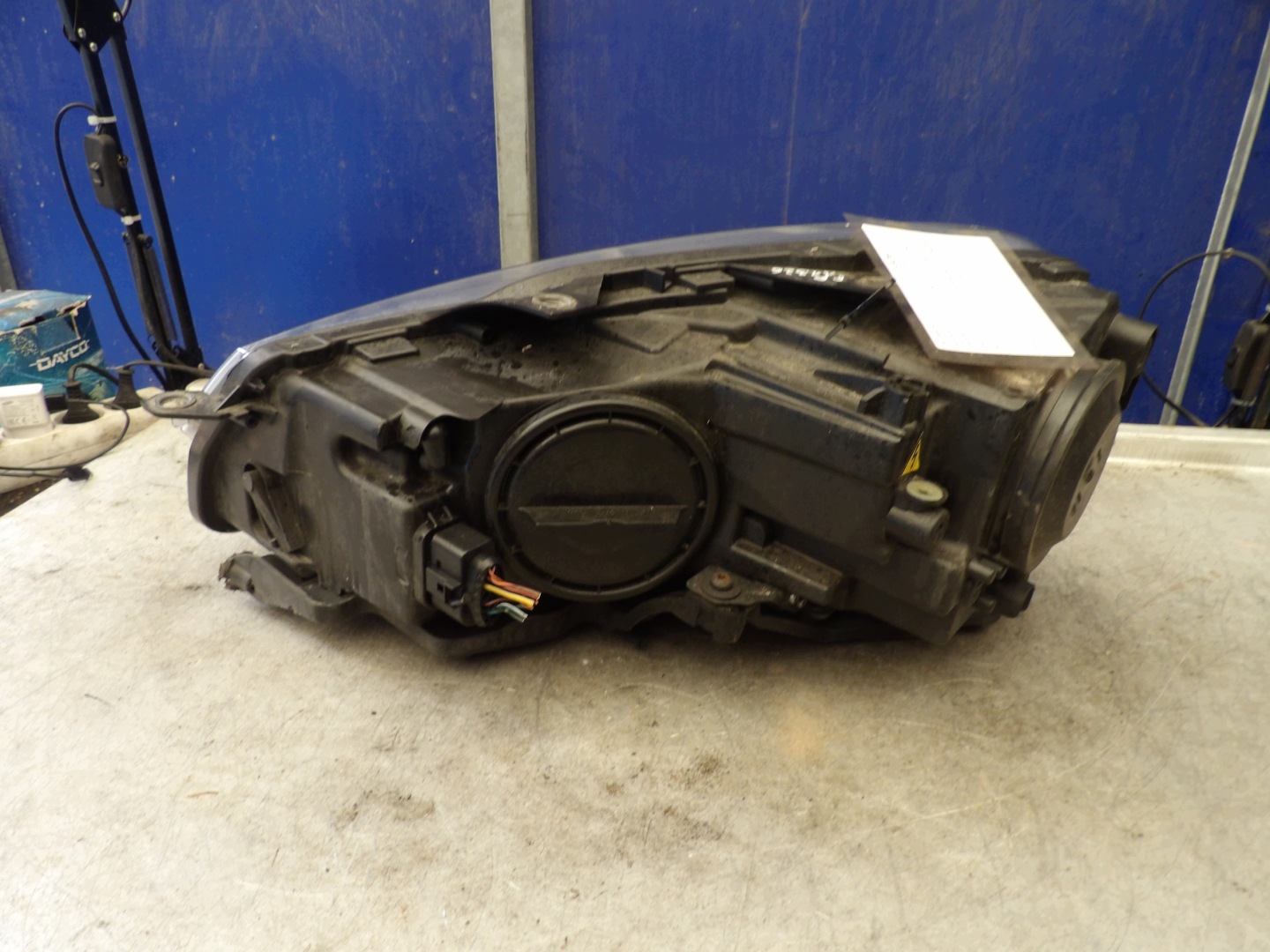 VW Golf VI holder front right bixenon