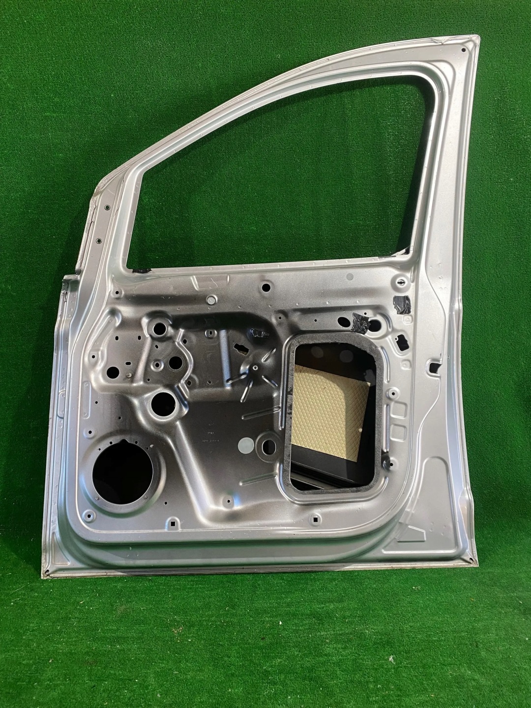 door right front VW CADDY 2K7 V 20