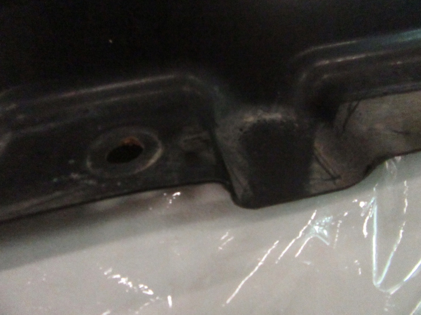 cover gasket lower radiator chassis BMW e81 e82 e87