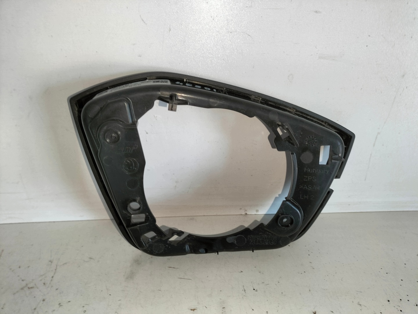 frame obramowka mirrors left SKODA OCTAVIA 4 IV 19