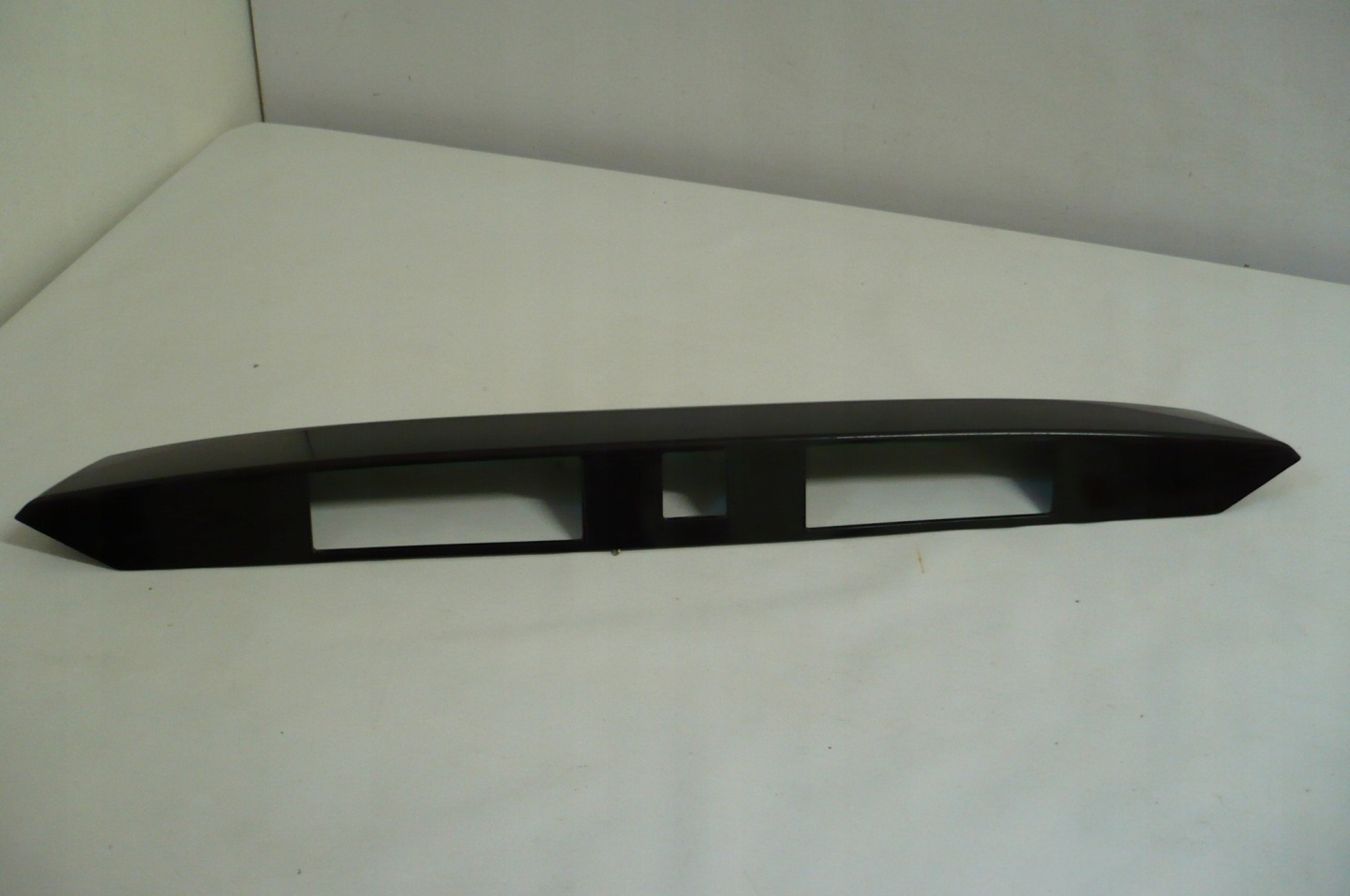MITSUBISHI PAJERO IV 06- cap moulding bonnet boot