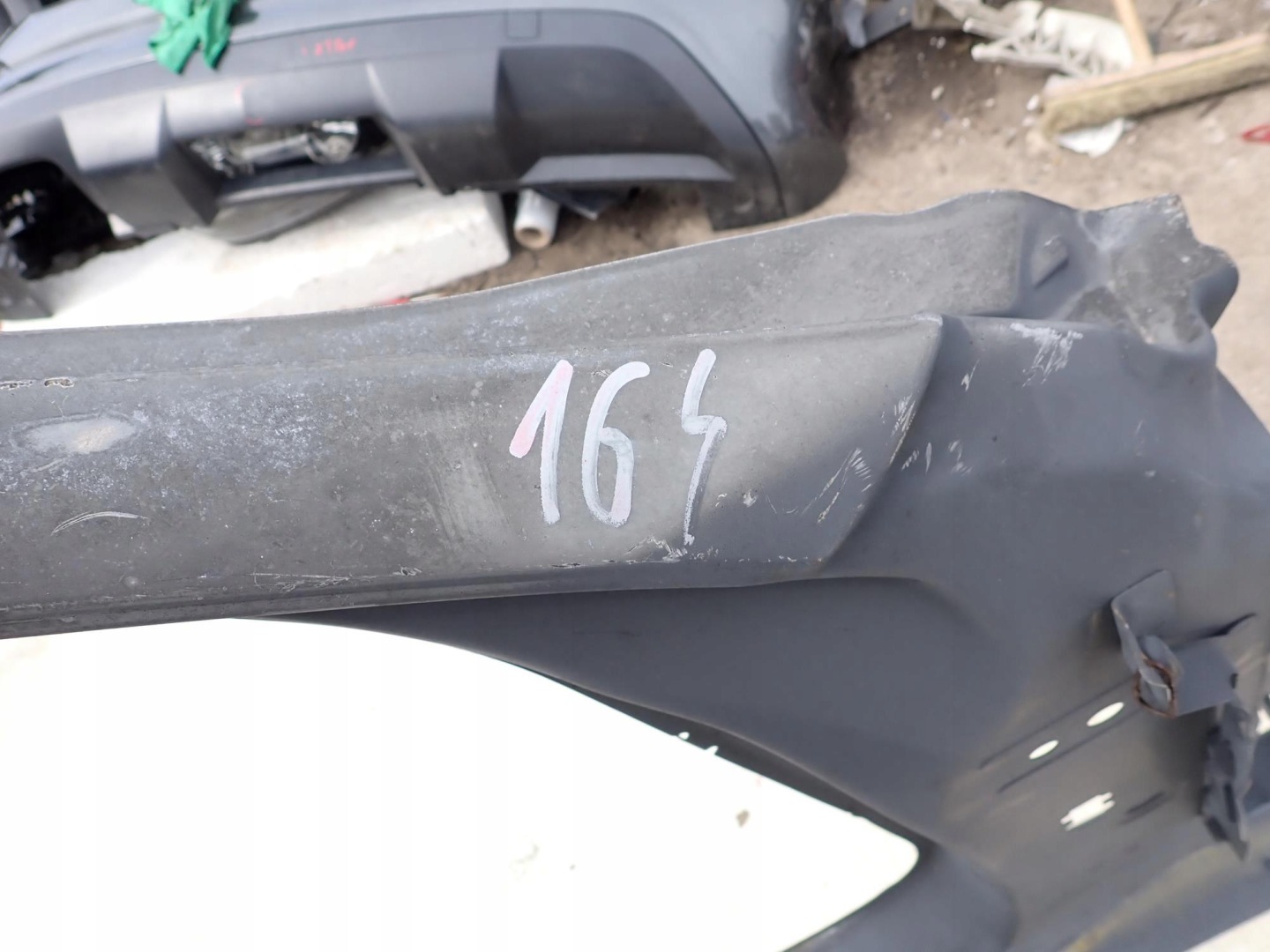 AUDI A4 B8 8K RAMA pillar side right KOMBI