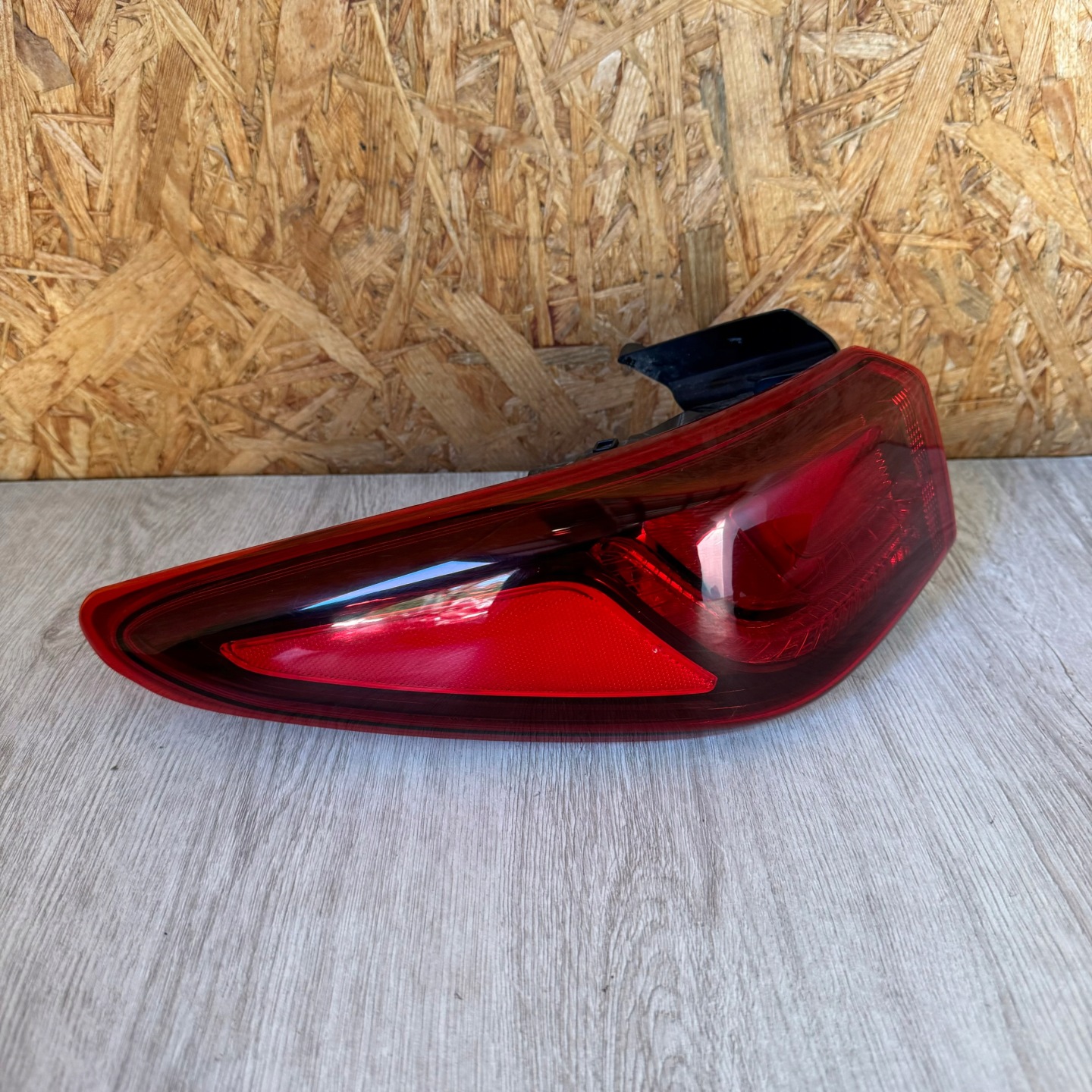 LIGHT REAR LEFT HYUNDAI KONA 92401J9000