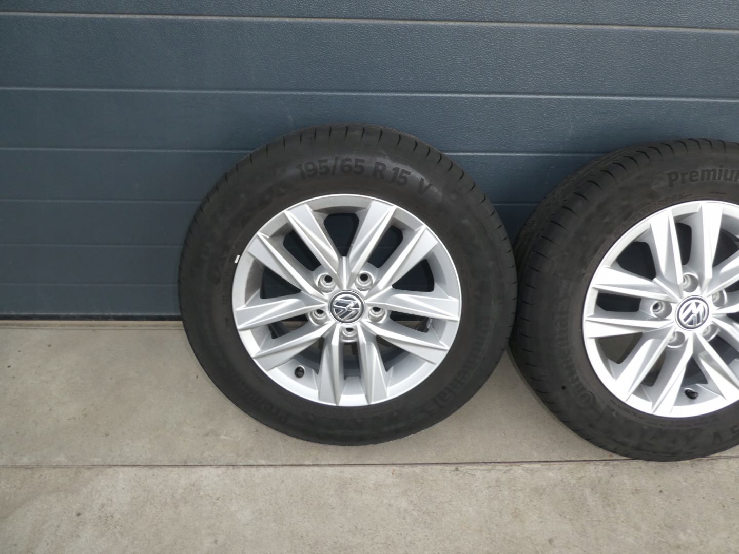 4X discs aluminium disc tyres VW CADDY 2K5601025D 195/65/15 2021/2018R