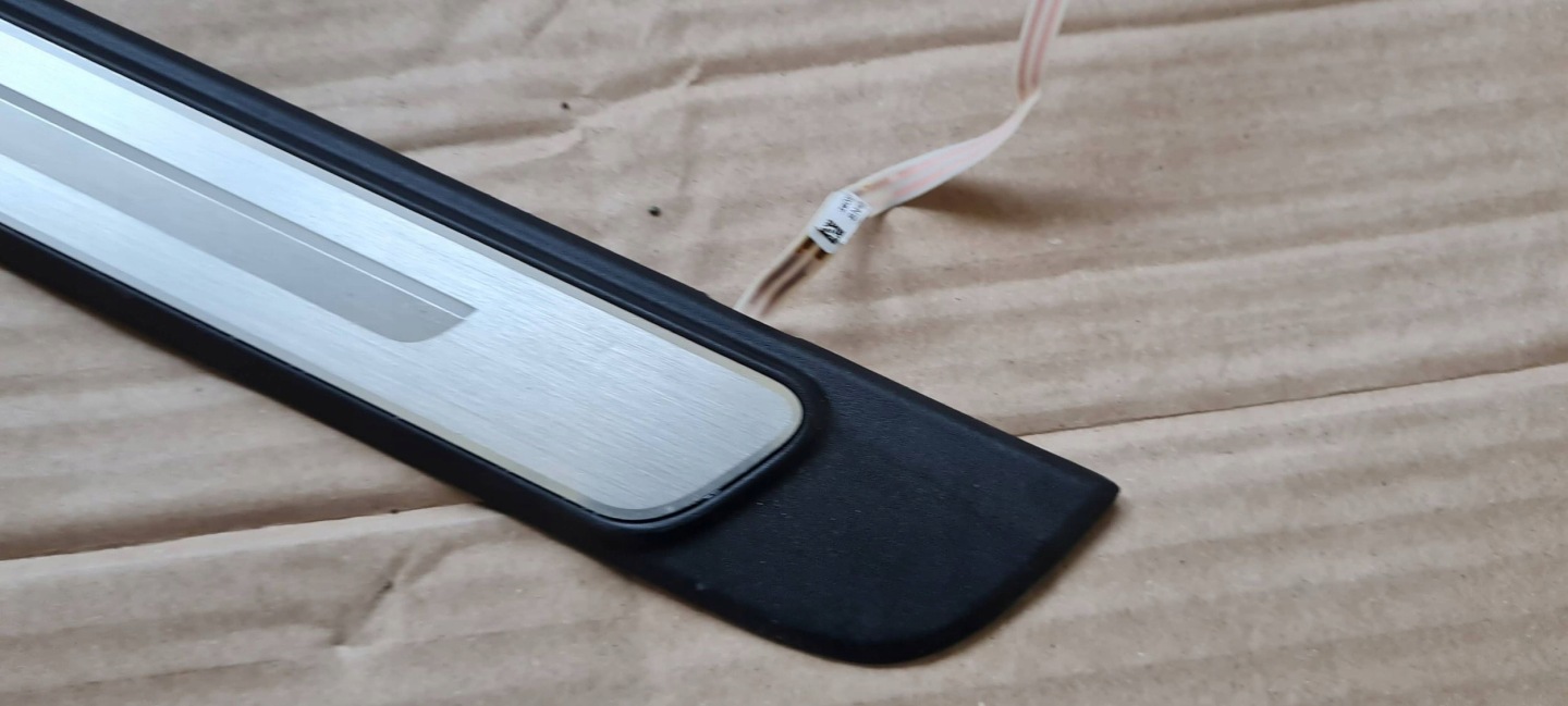 S3 8Y A3 moulding cap threshold LED right right front SLINE 25R 8Y0947417A