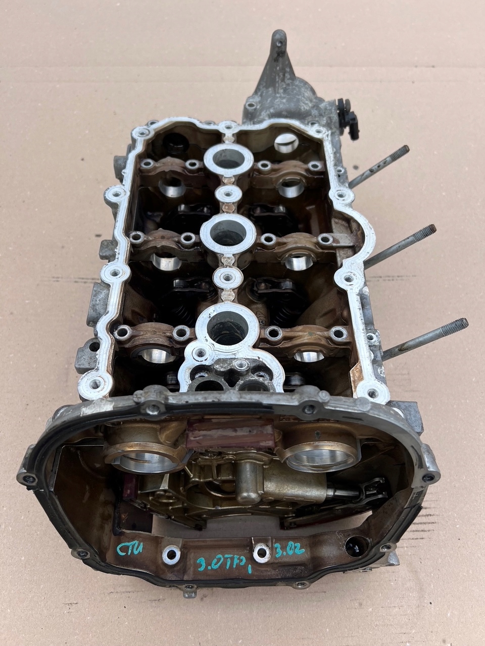 AUDI A8 D4 3.0 TFSI CTU head. of the engine left 06E103285 06E103403M
