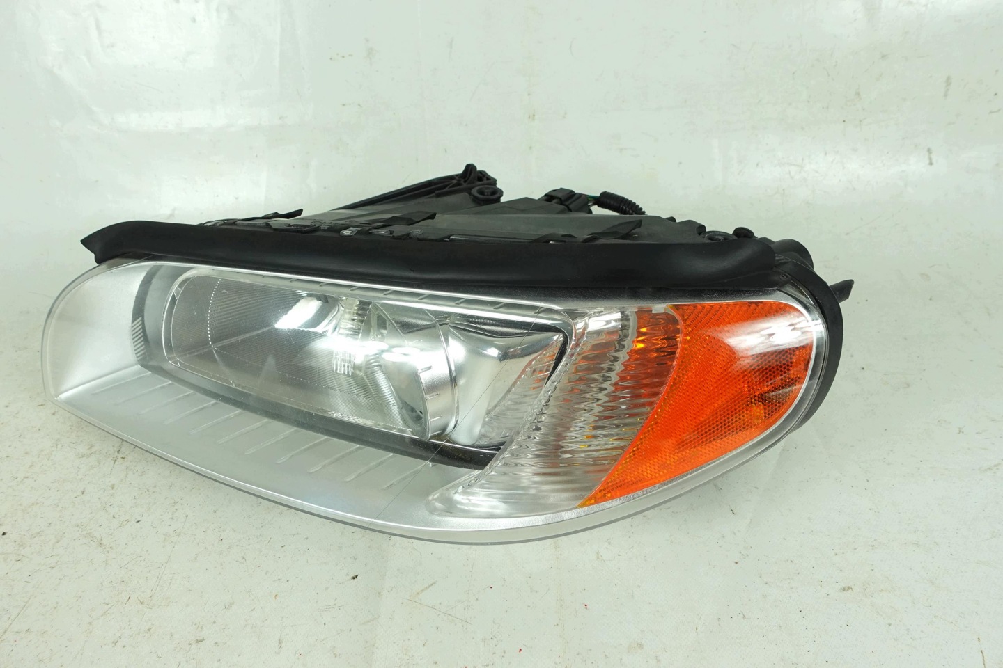 light left front left front VOLVO S80 2 II V70 3 III 06-11 XENON RHD