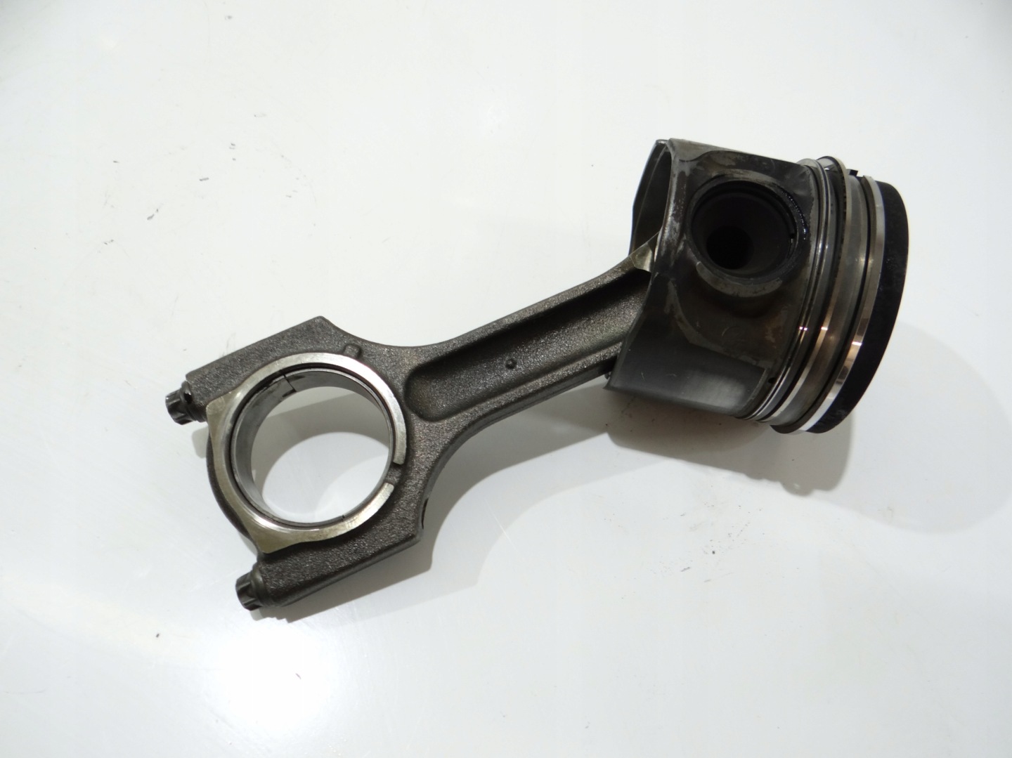 piston connecting rod BMW E60 E61 3.0 D LCI