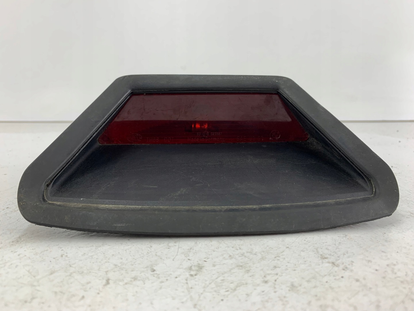 BMW E38 TRZECIE light STOP 8352788