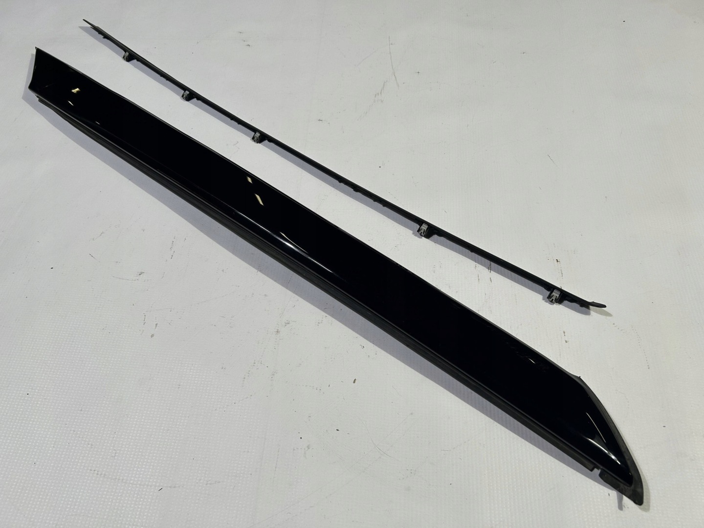 moulding windows czolowej slupka A left Ford Explorer VI 2020r