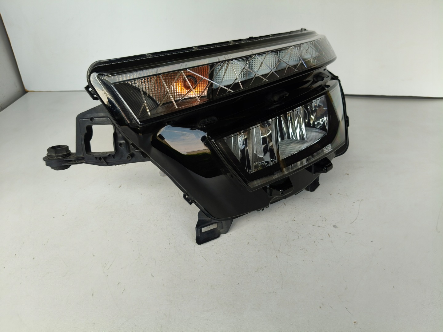 light left REFLEKTOR SKODA KAMIQ 658 18- LED