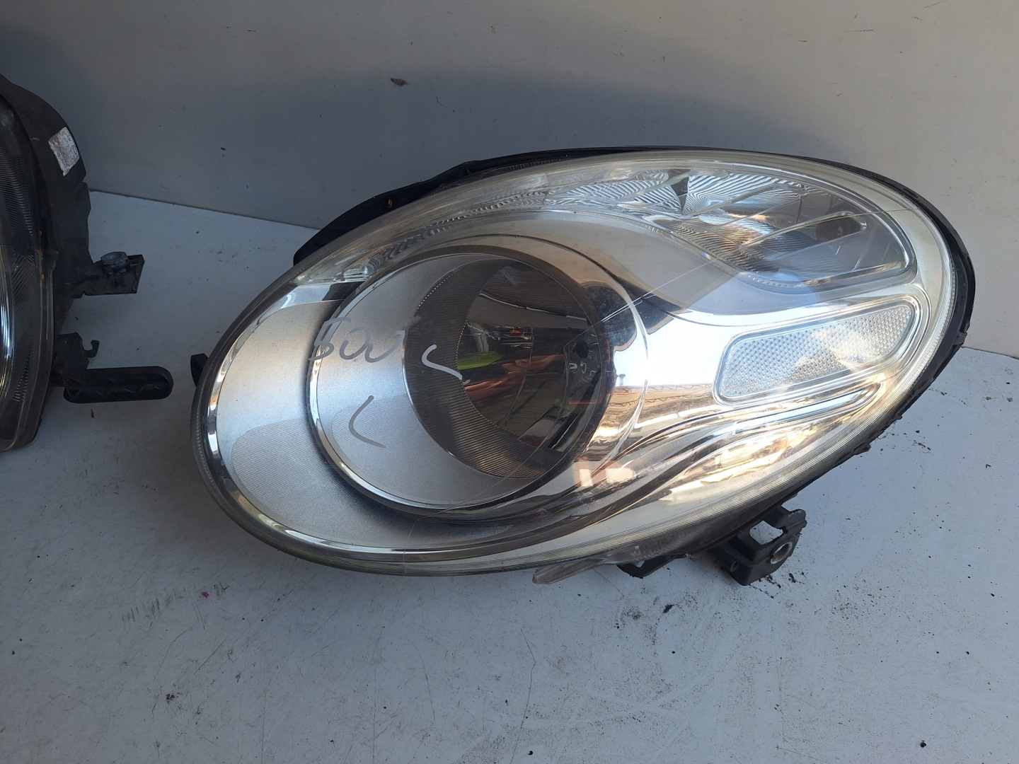 FIAT 500L 12-17 light left UK