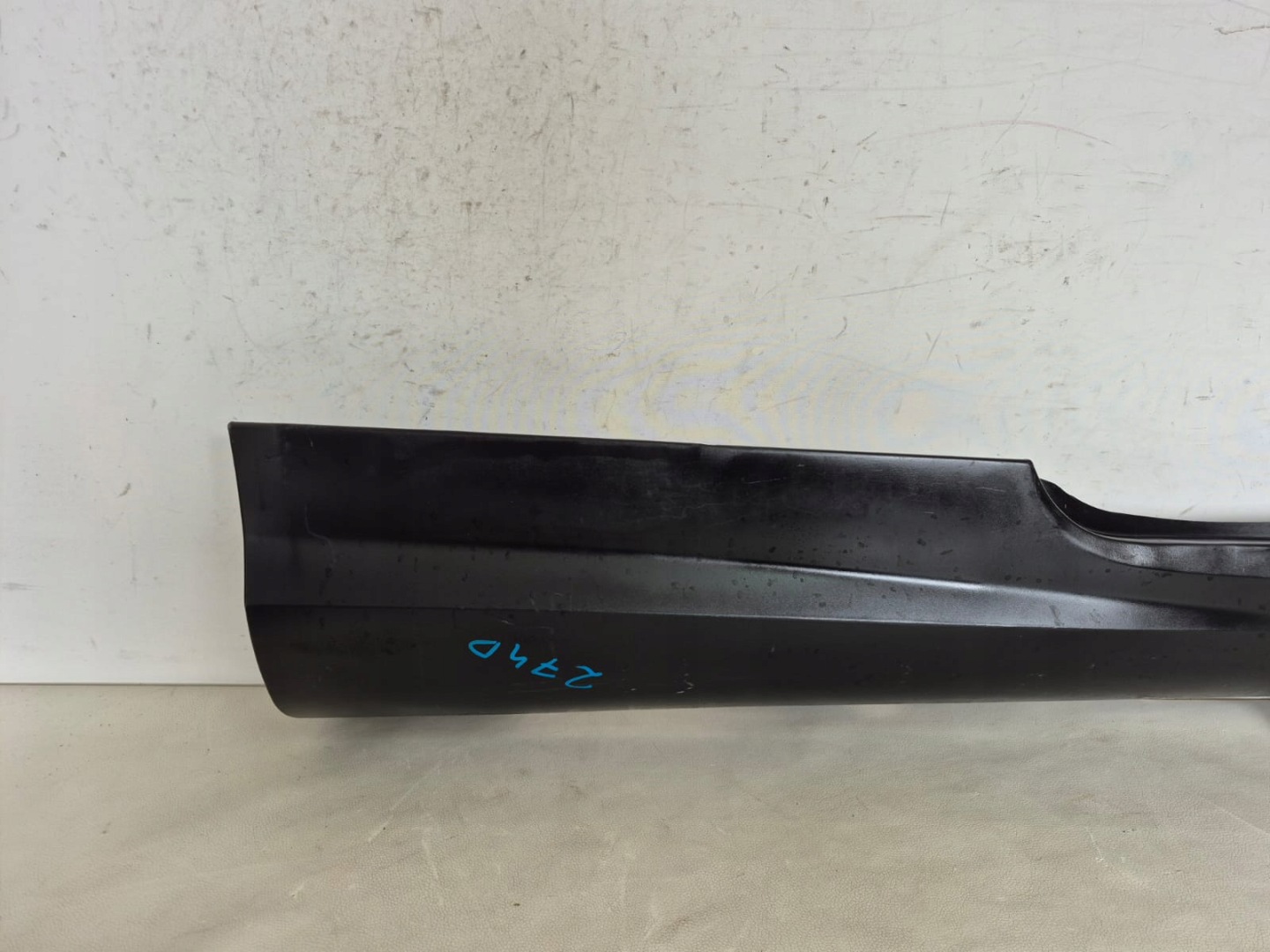 MERCEDES E-class W207 C207 COUPE AMG 09- moulding threshold right A2076901840