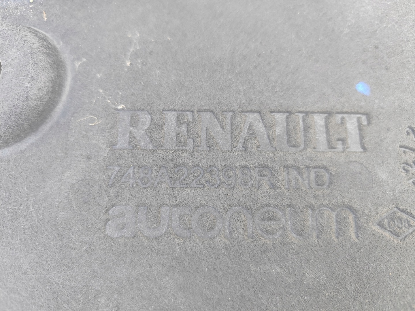 RENAULT CLIO V 5 fedél alváz