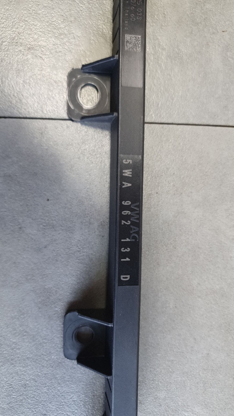 Audi A3 8Y antena keyless 5WA962131D