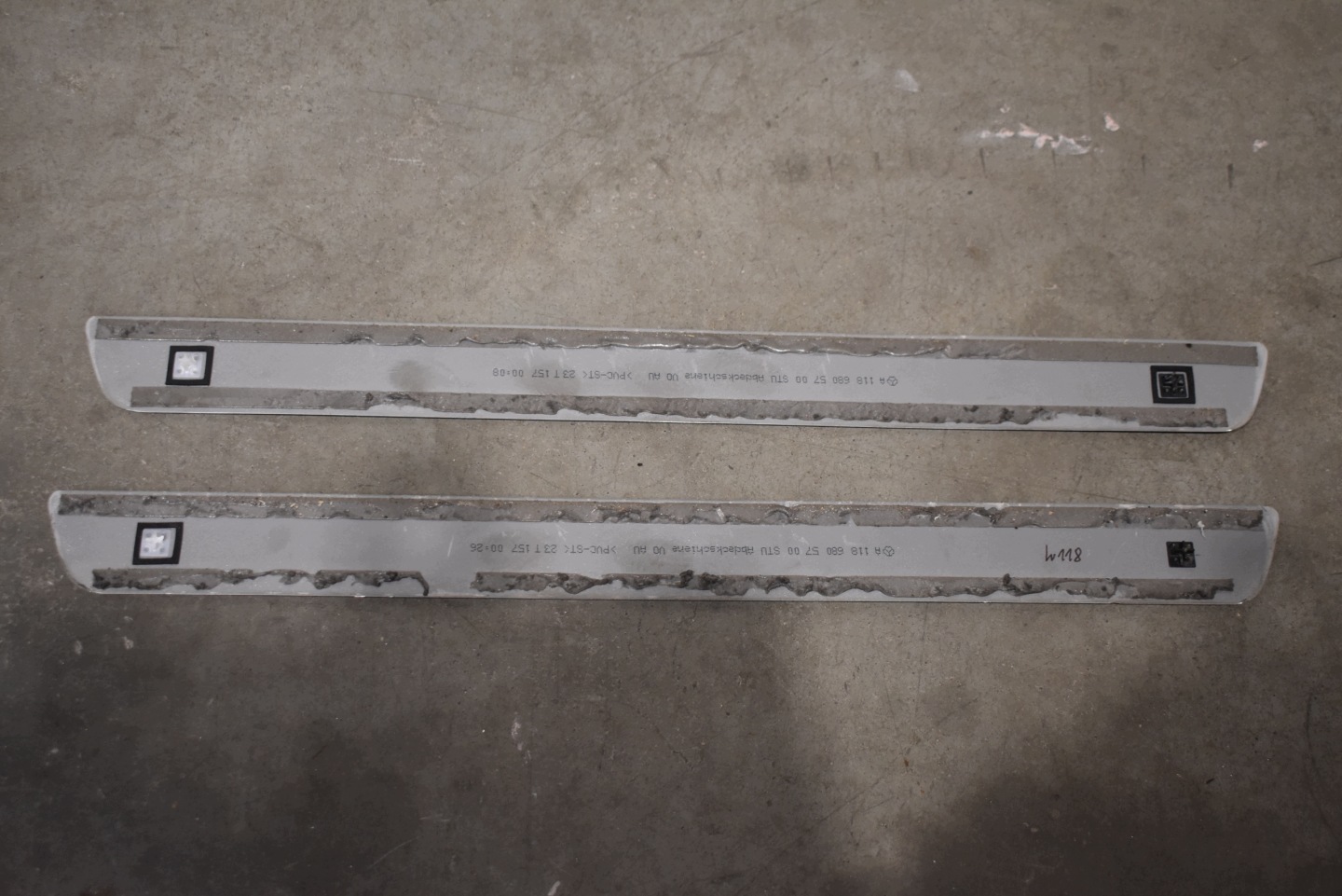 IDEALNE mouldings caps threshold front front AMG KPL. MERCEDES CLA W118 1