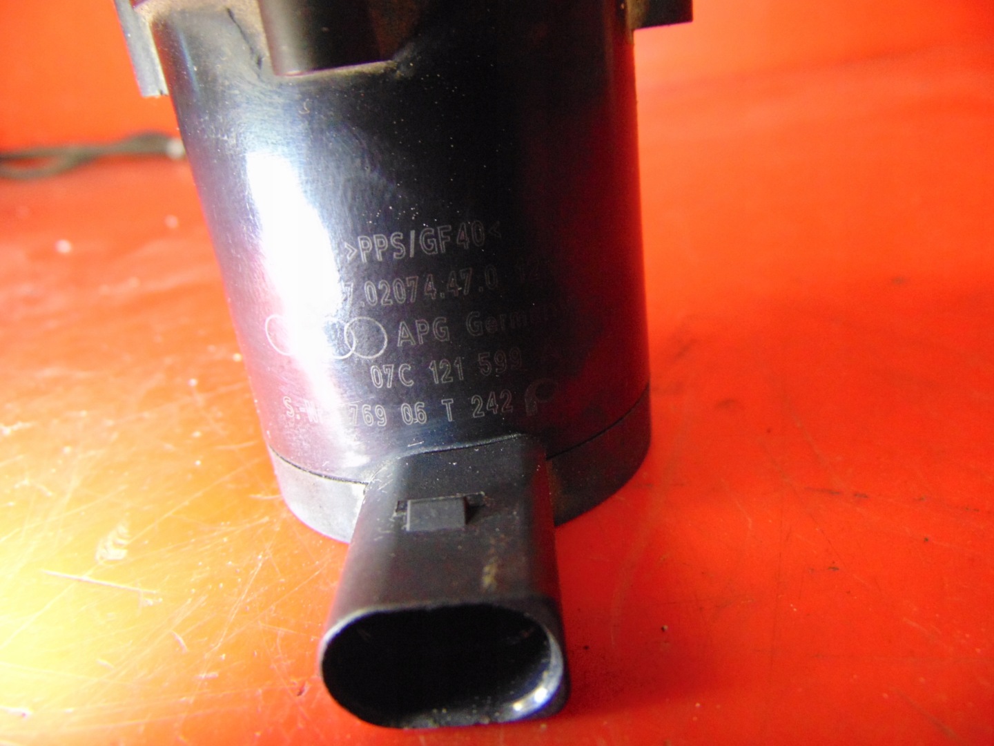 AUDI S6 C6 5.2 supplementary water pump 07C121599A